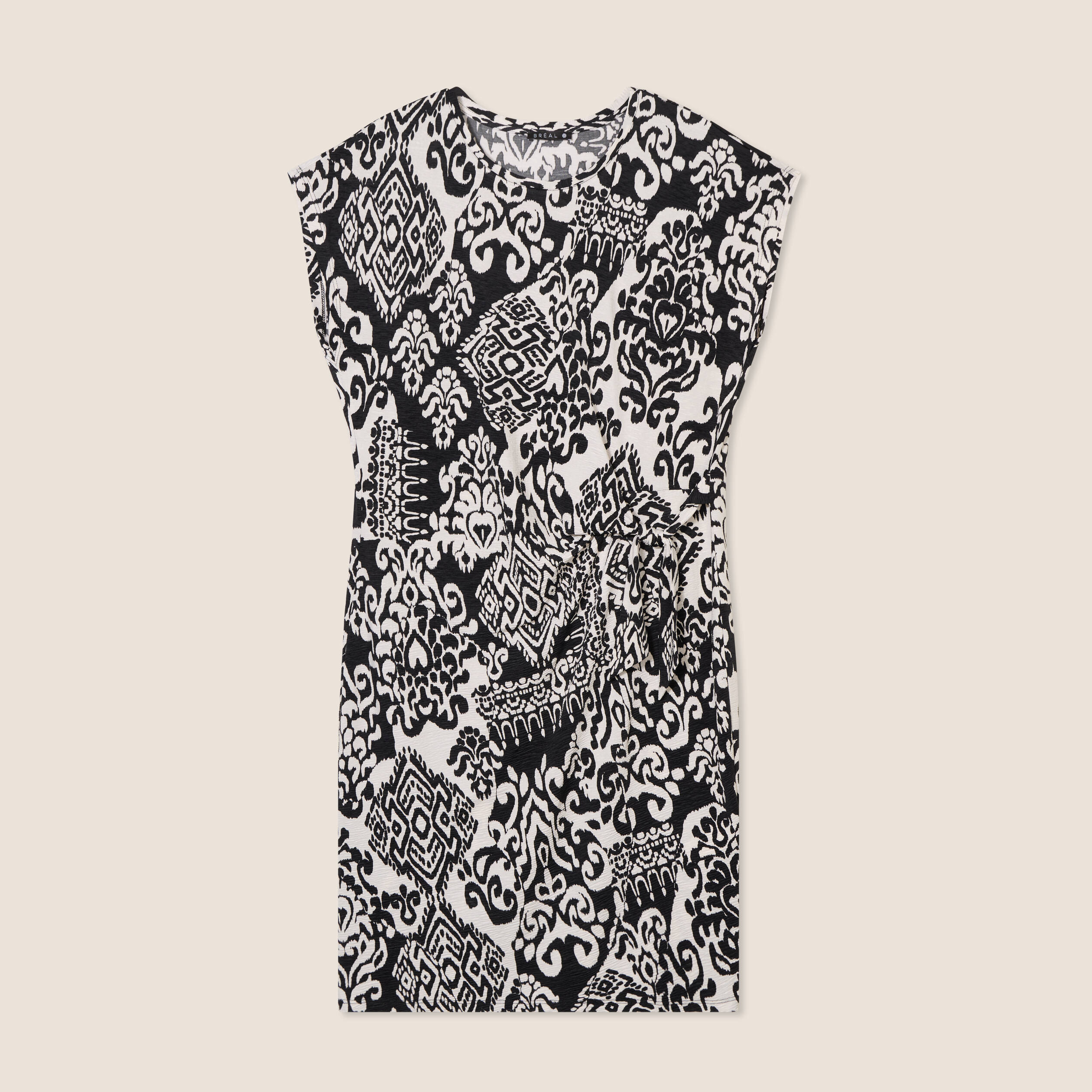 robe courte ajustee noir femme Robe courte ajustée noir femme
