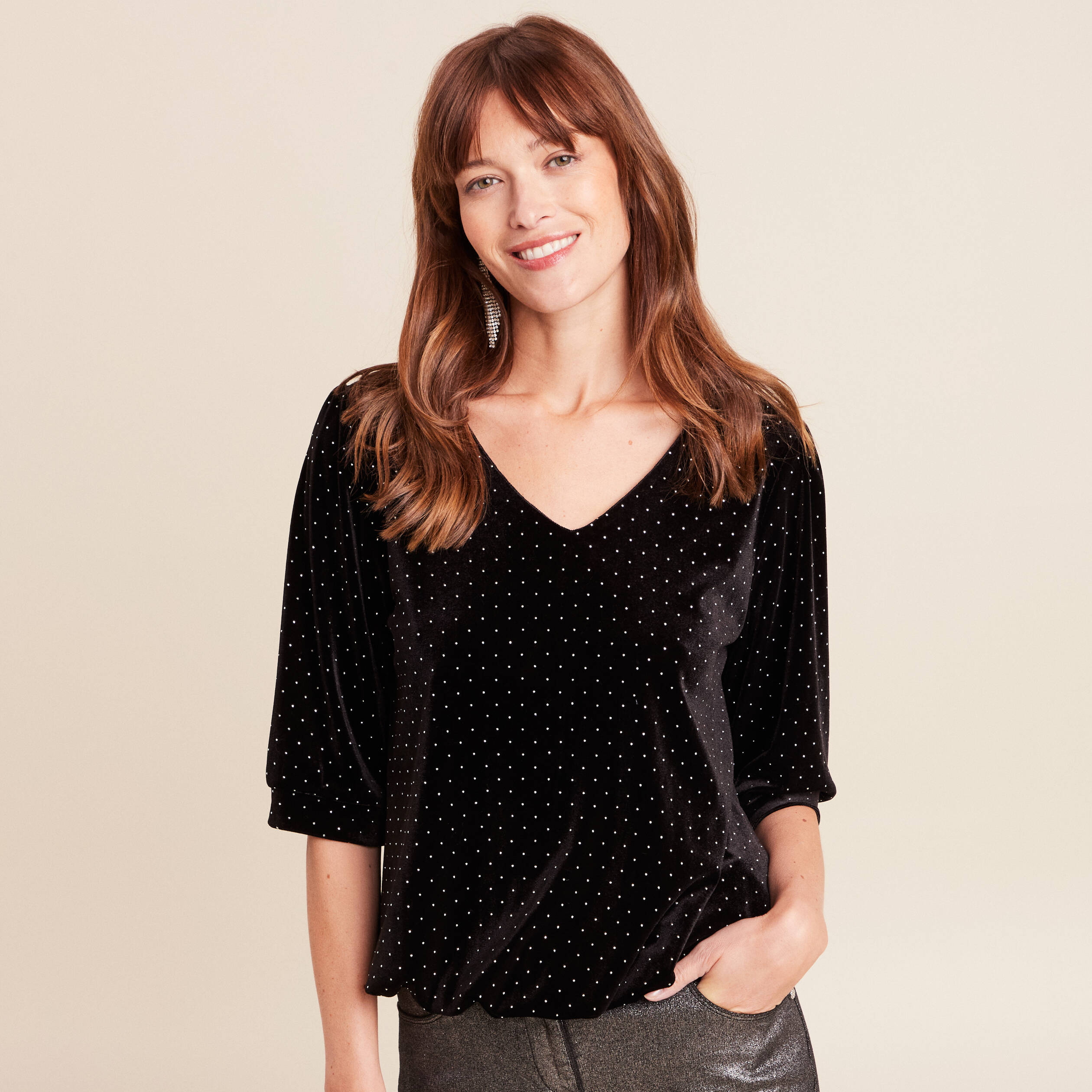 T-shirt velours col v manches 3/4 strass noir femme