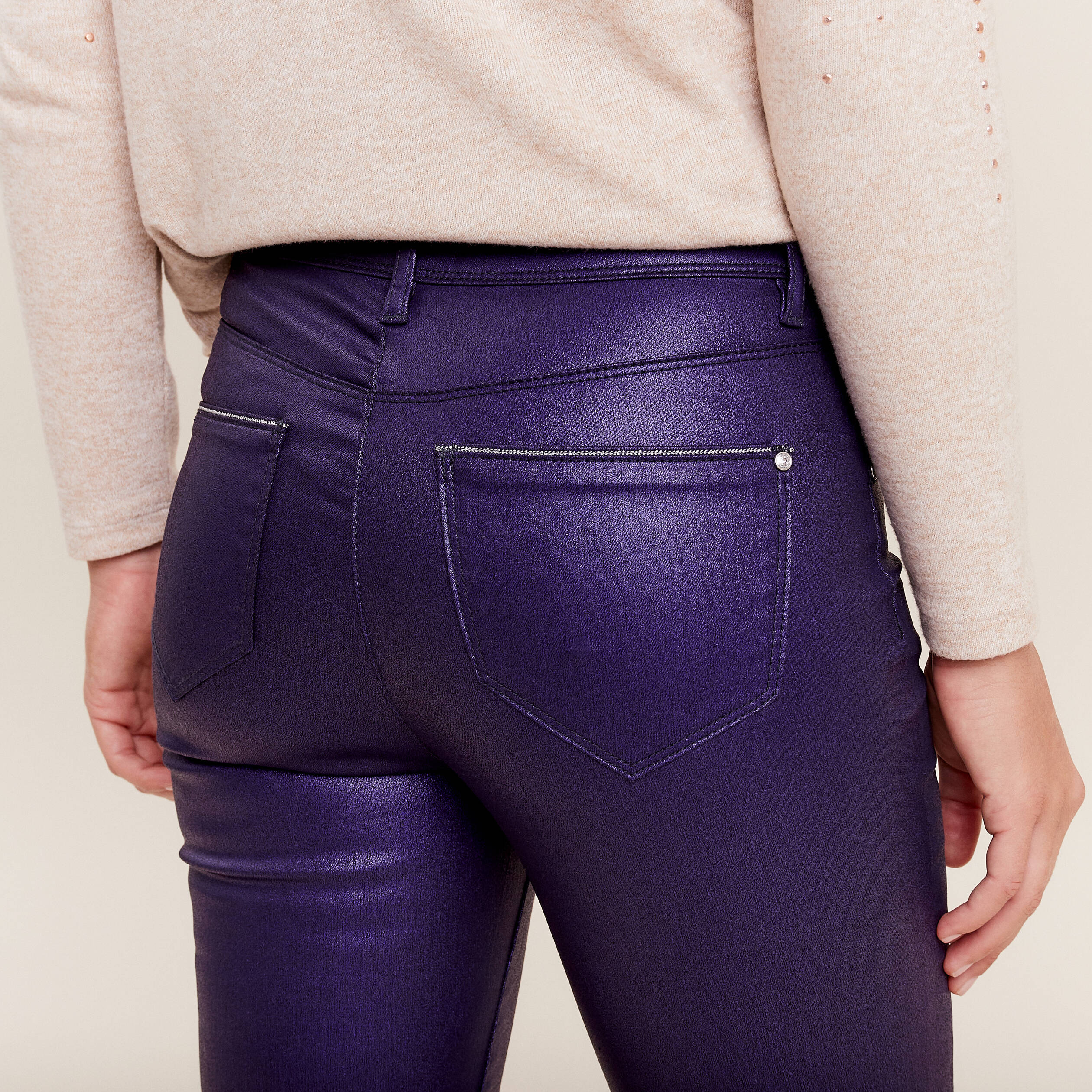 Pantalon ajusté aspect irisé violet foncé femme