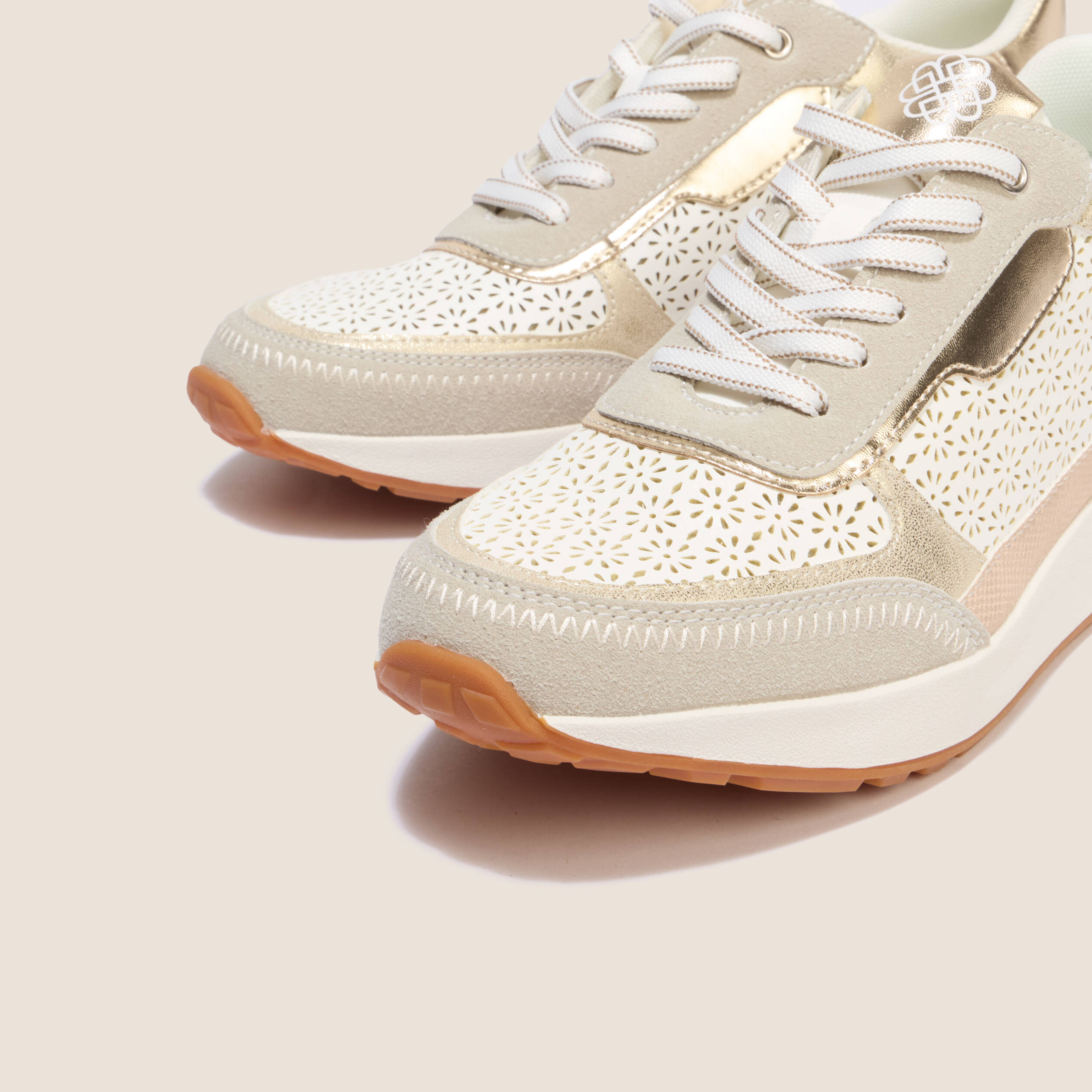 Baskets aspect daim beige femme