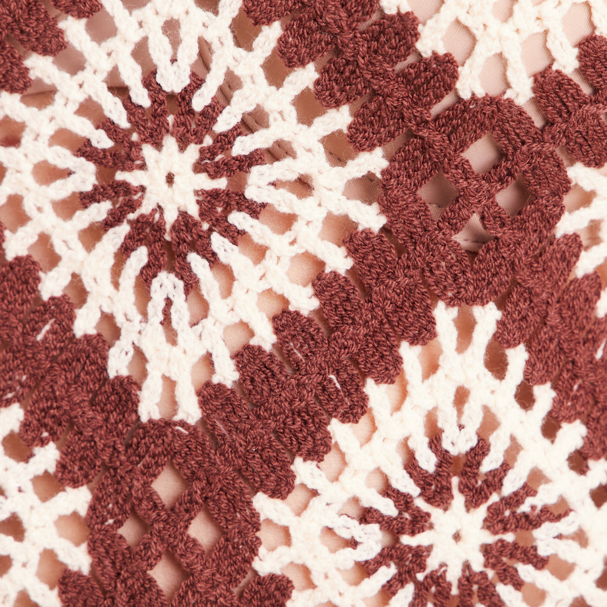 Pull en crochet col rond manches courtes marron femme