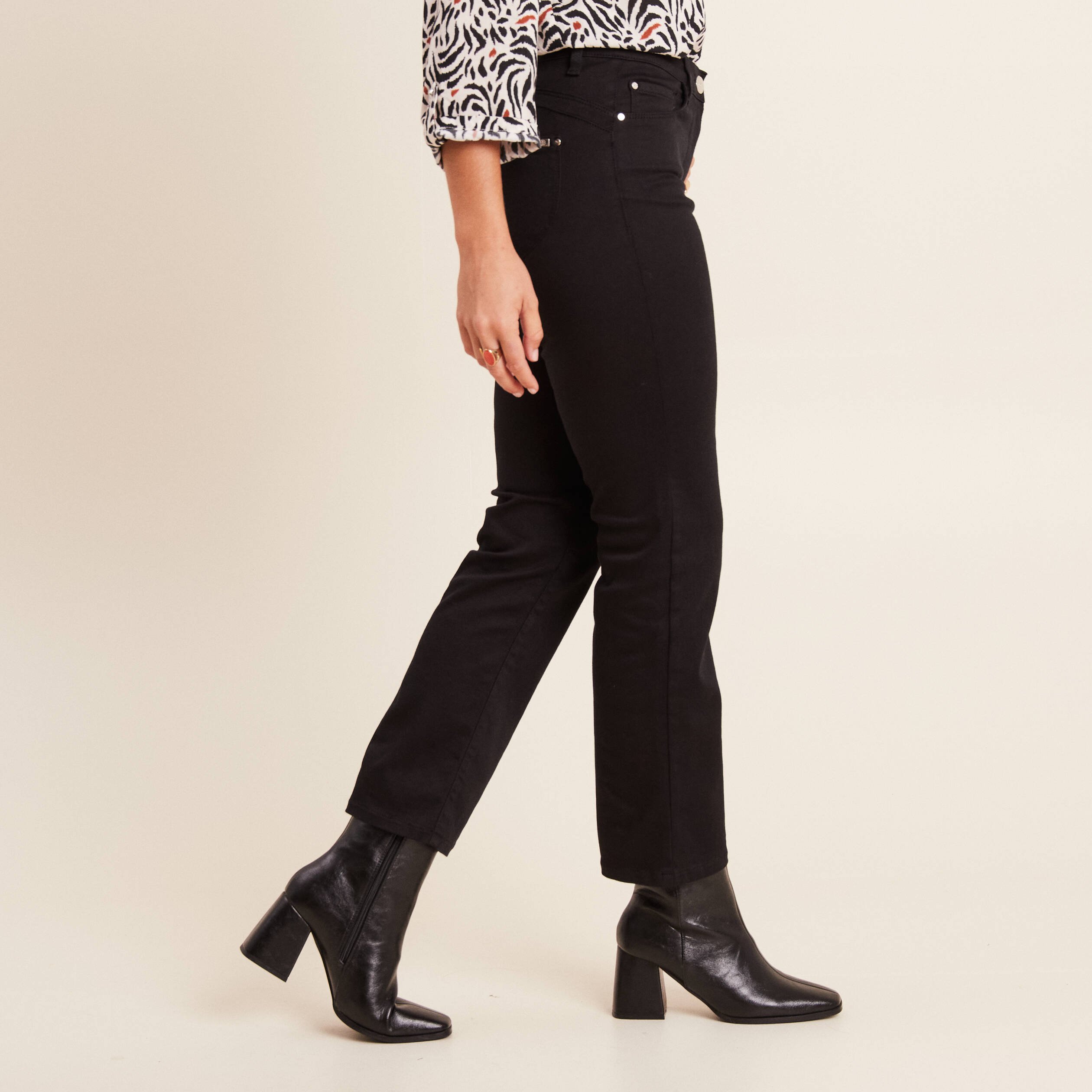 Jean droit noir femme hotsell