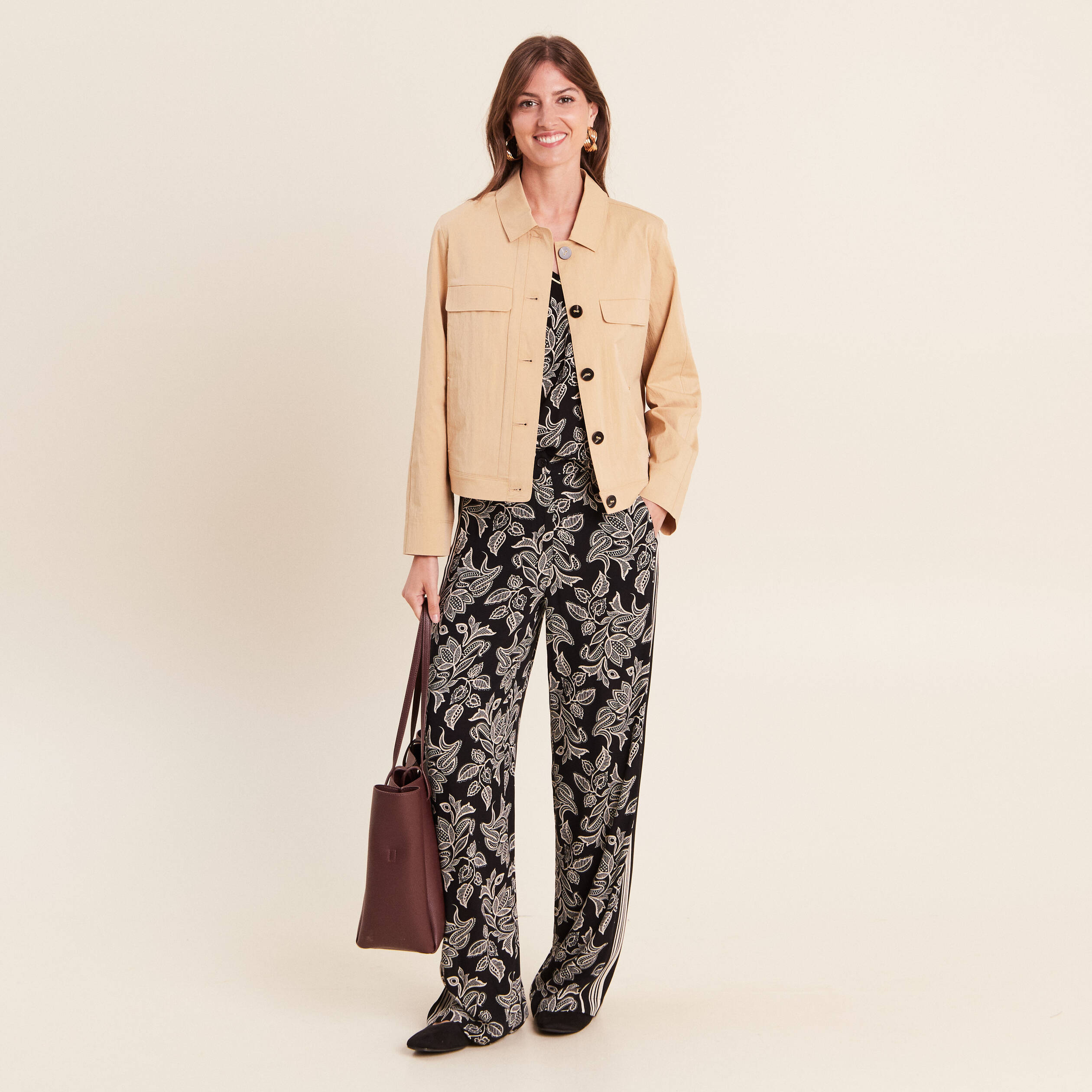 Blouse col v manches courtes noir femme