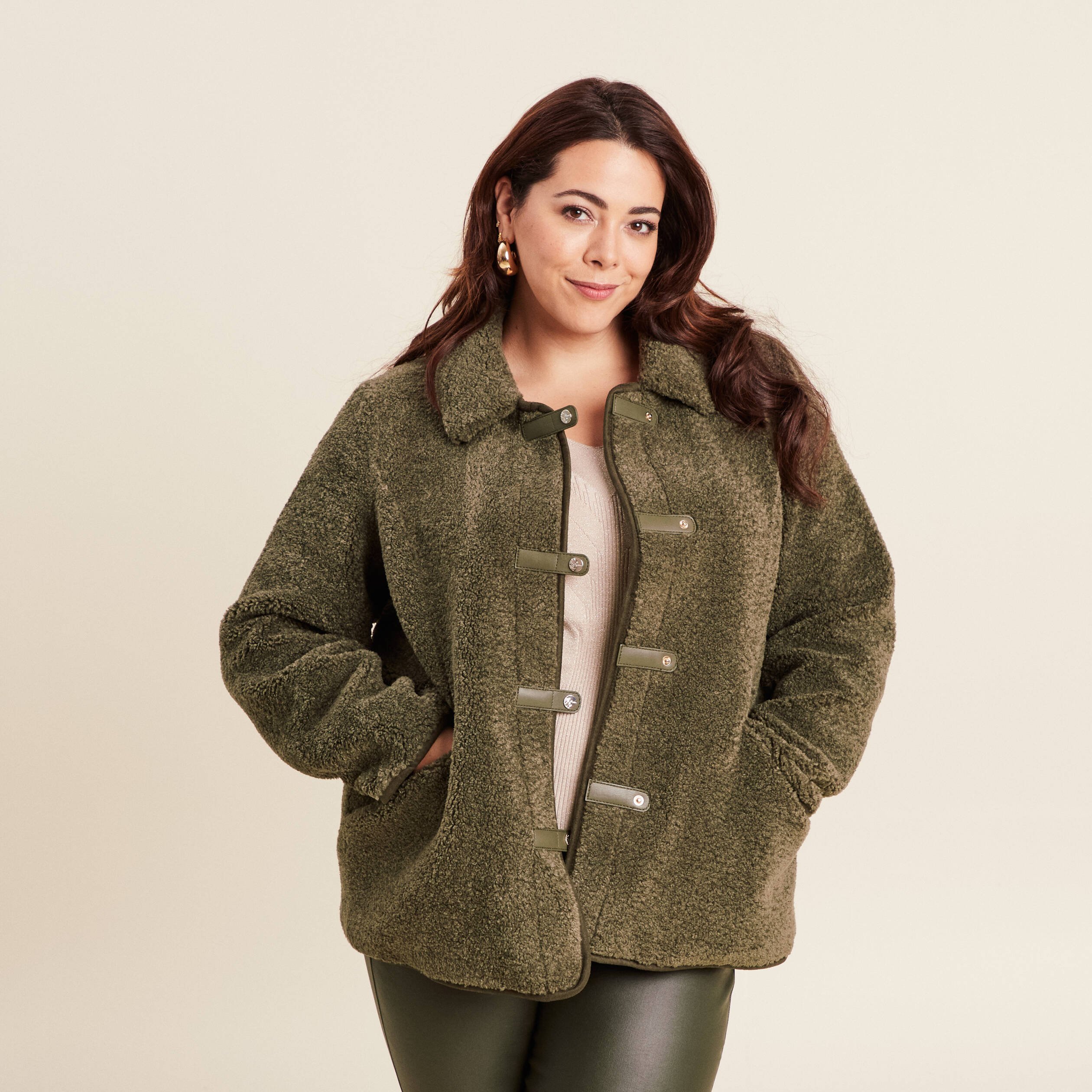 manteau droit laine mouton vert kaki femme Manteau droit laine mouton vert kaki femme