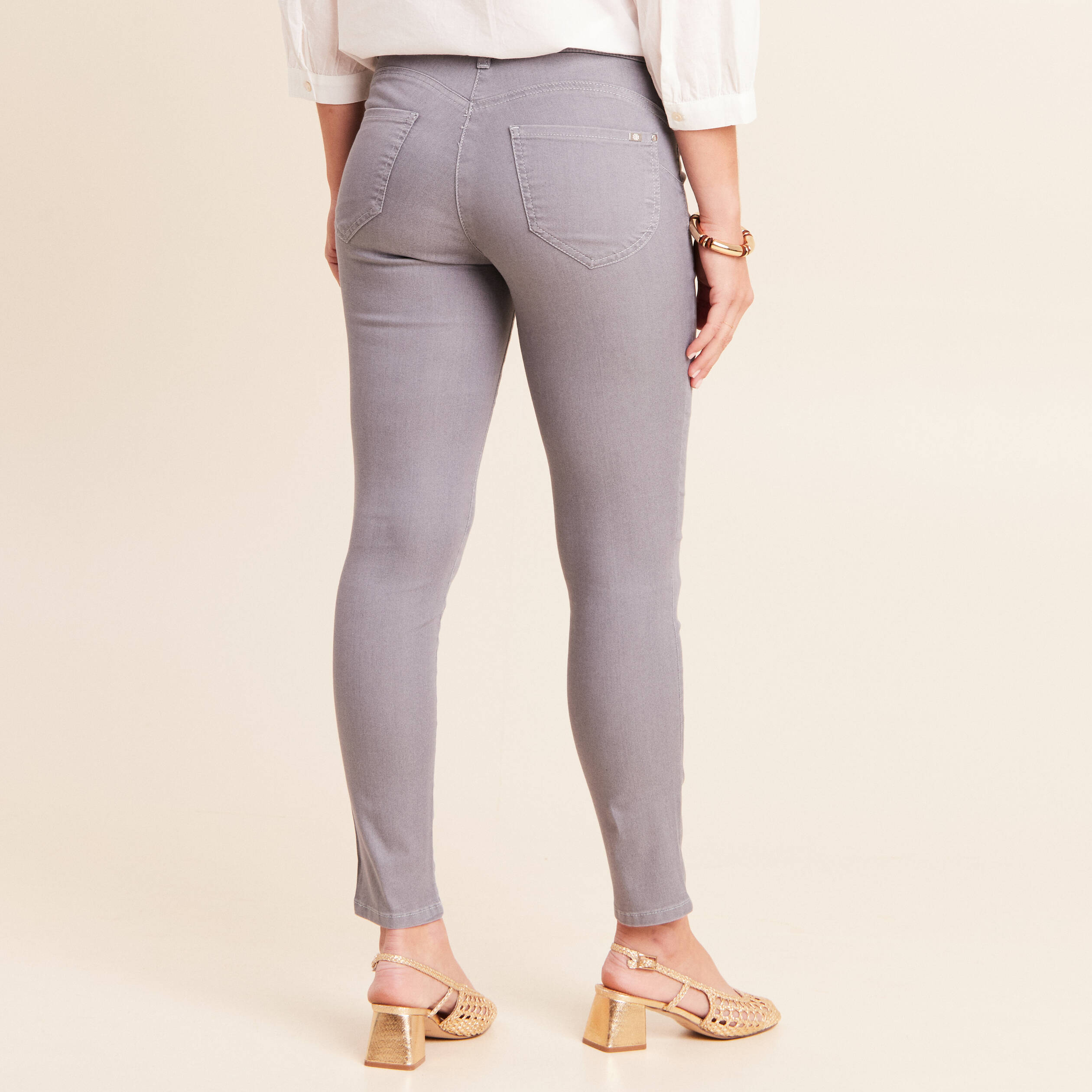 Jean magique Le L&eacute;ger coupe ajust&eacute;e denim gris femme