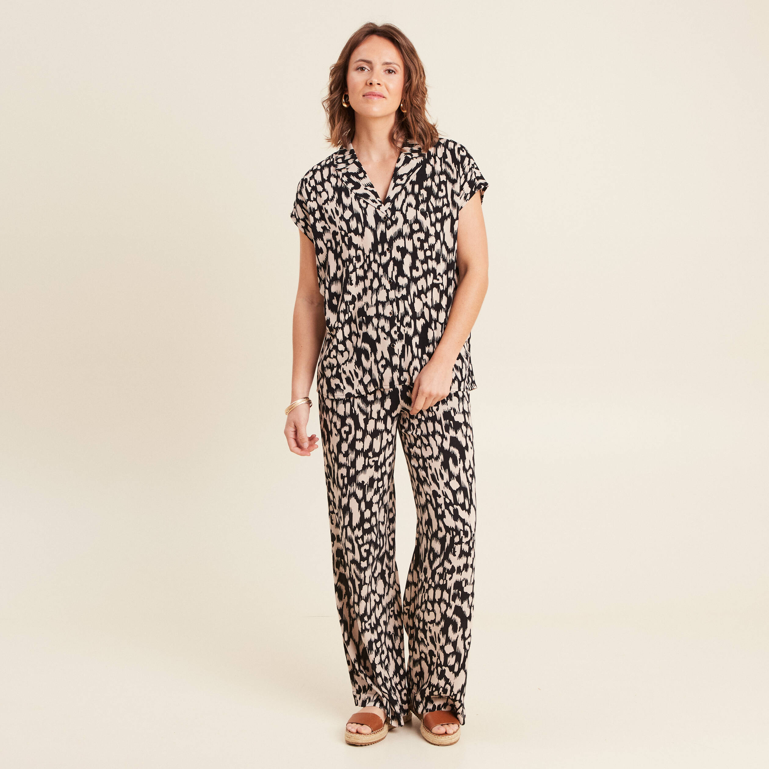 chemise crepe manches courtes noir femme Chemise crêpe manches courtes noir femme