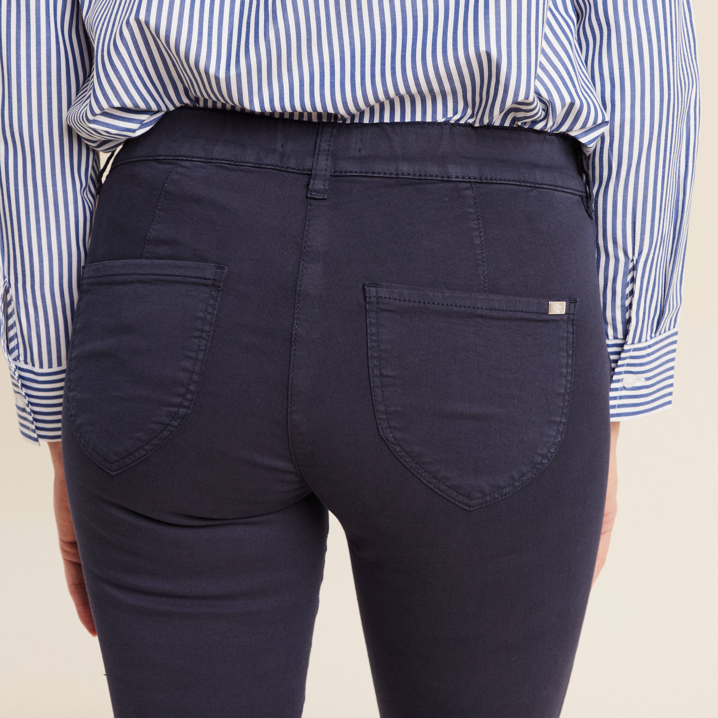 Pantalon ajusté 7/8ème bleu marine femme