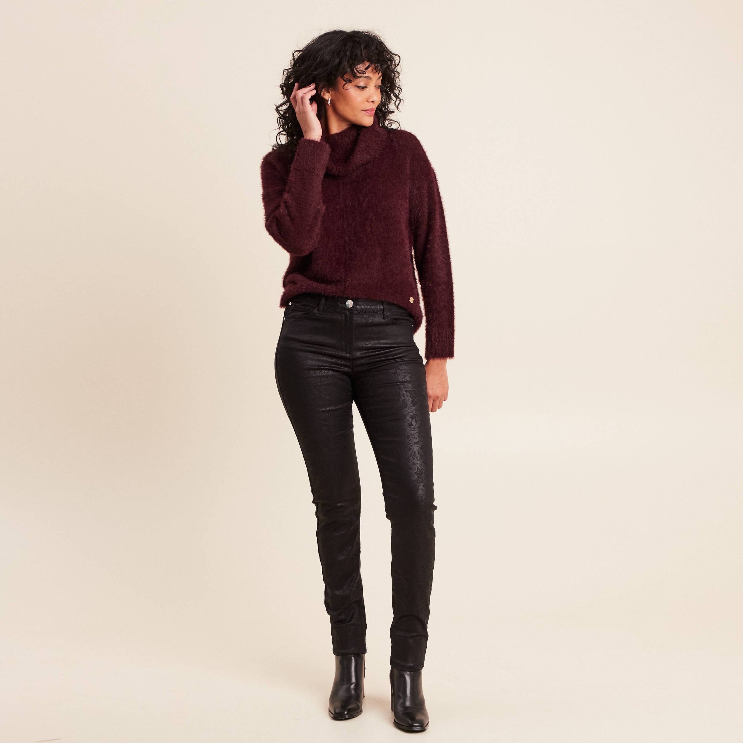 Pantalon magique L'Unique coupe ajust&eacute;e noir femme