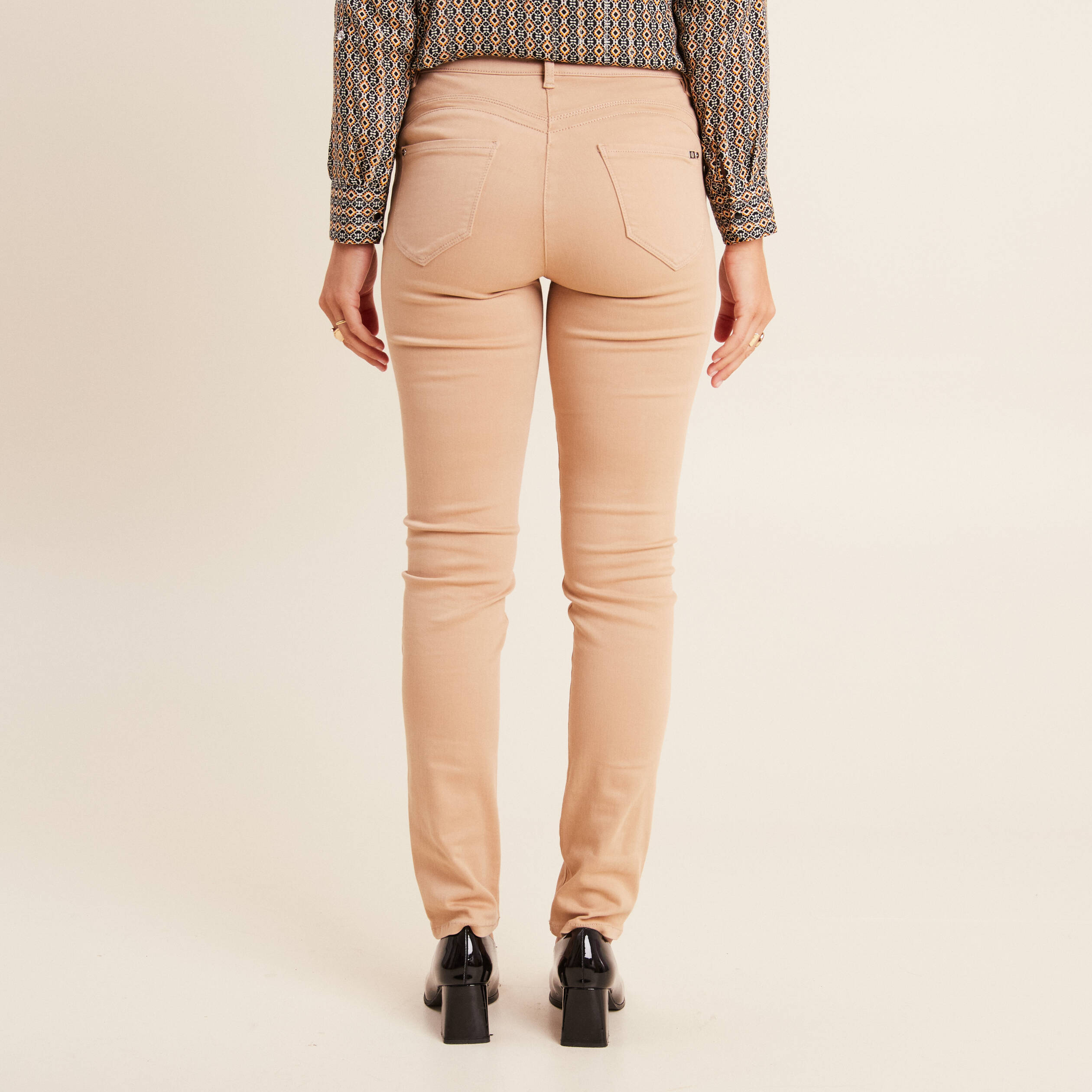 Jean magique ajusté taille standard sable femme