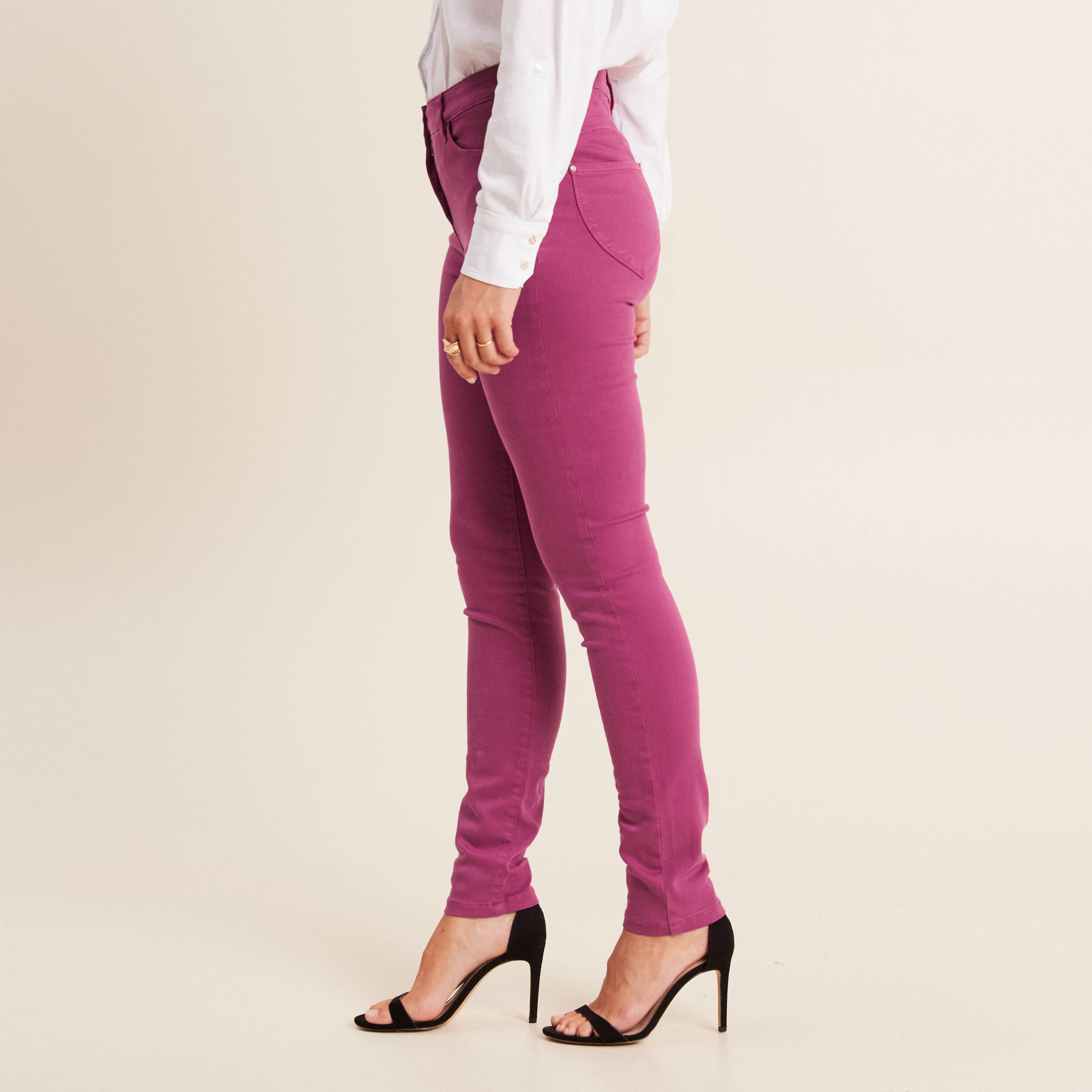 Jean magique ajusté taille standard rose framboise femme