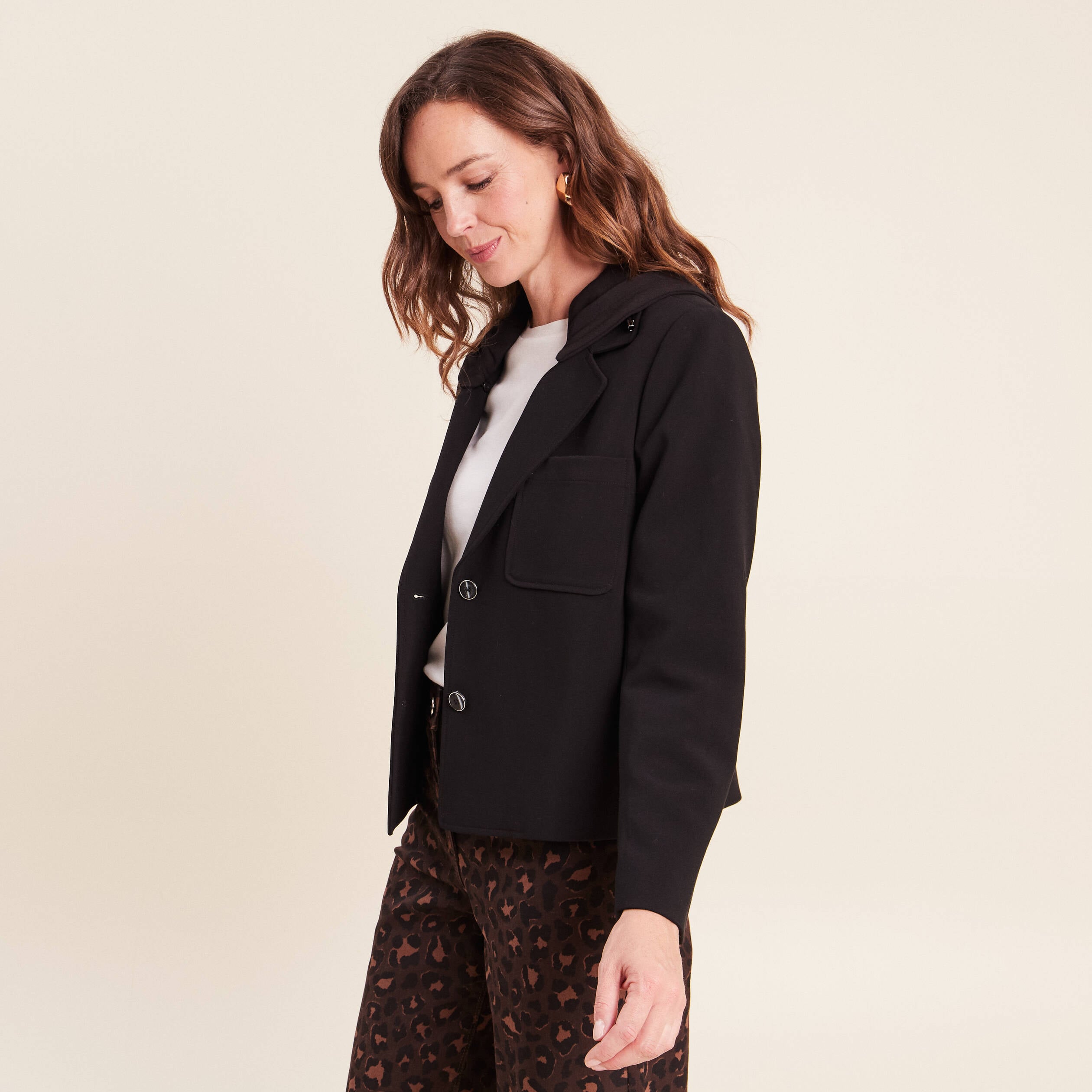 veste cintr&eacute;e doubl&eacute;e avec capuche noir femme