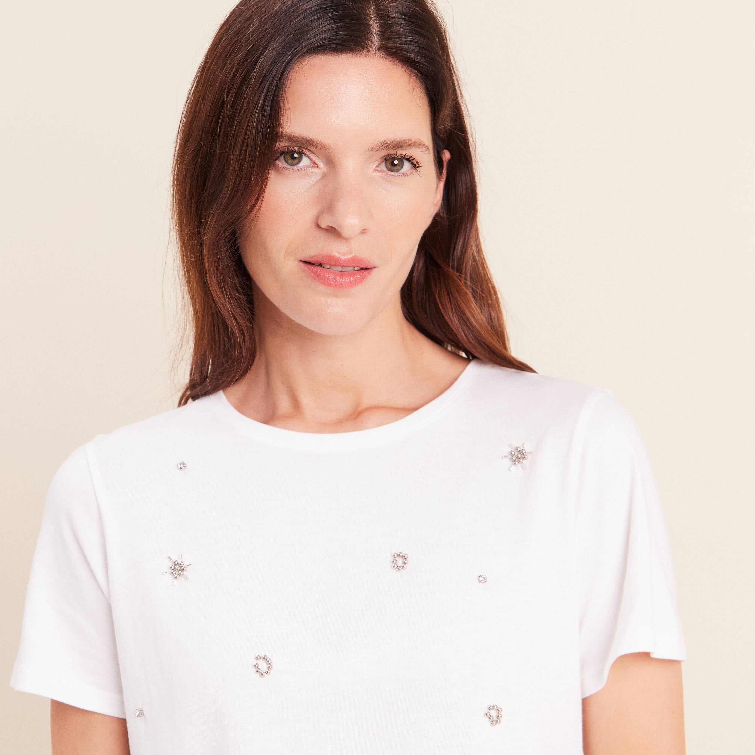 T-shirt d&eacute;tails bijout&eacute;s blanc femme