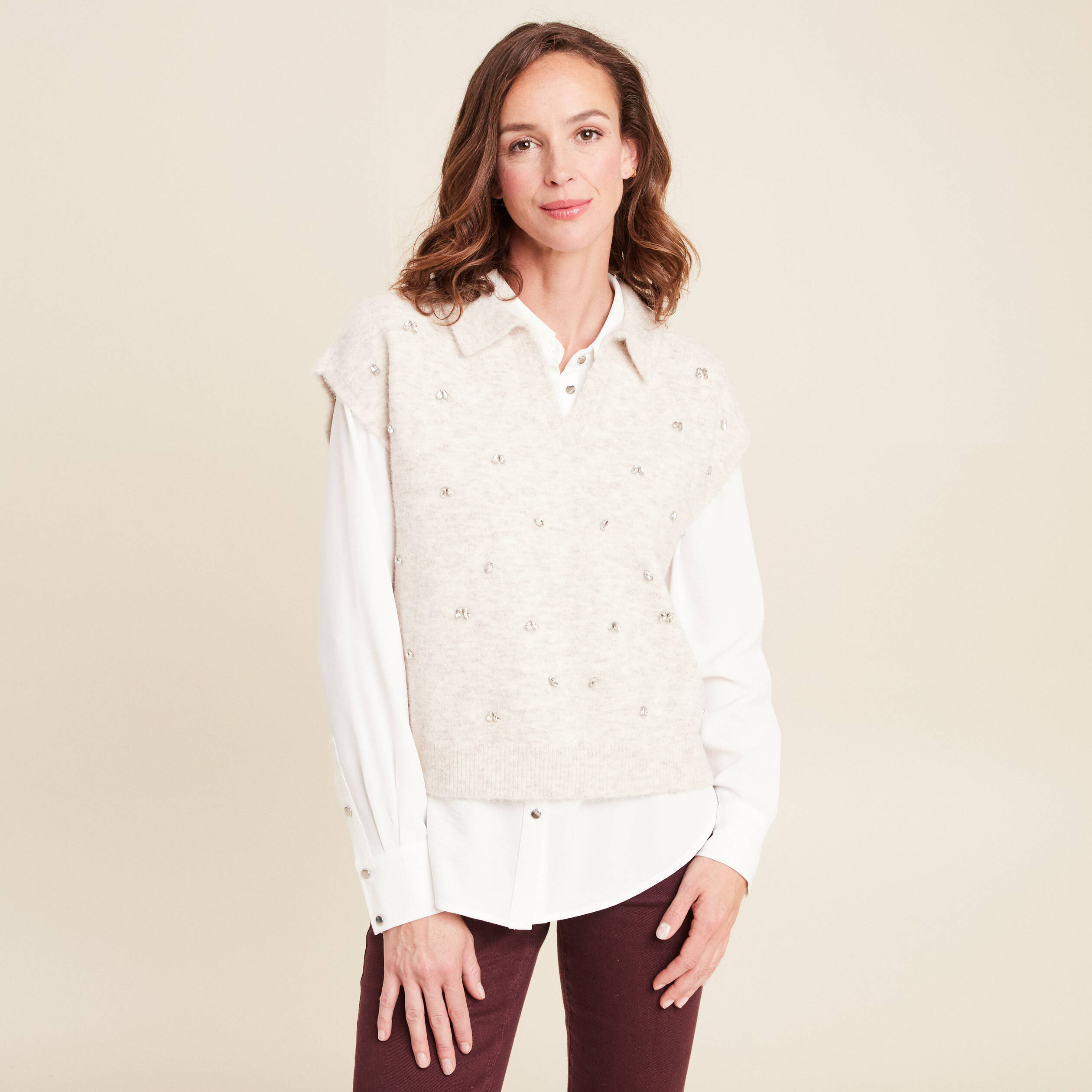 pull sans manches col chemise beige femme Pull sans manches col chemise beige femme