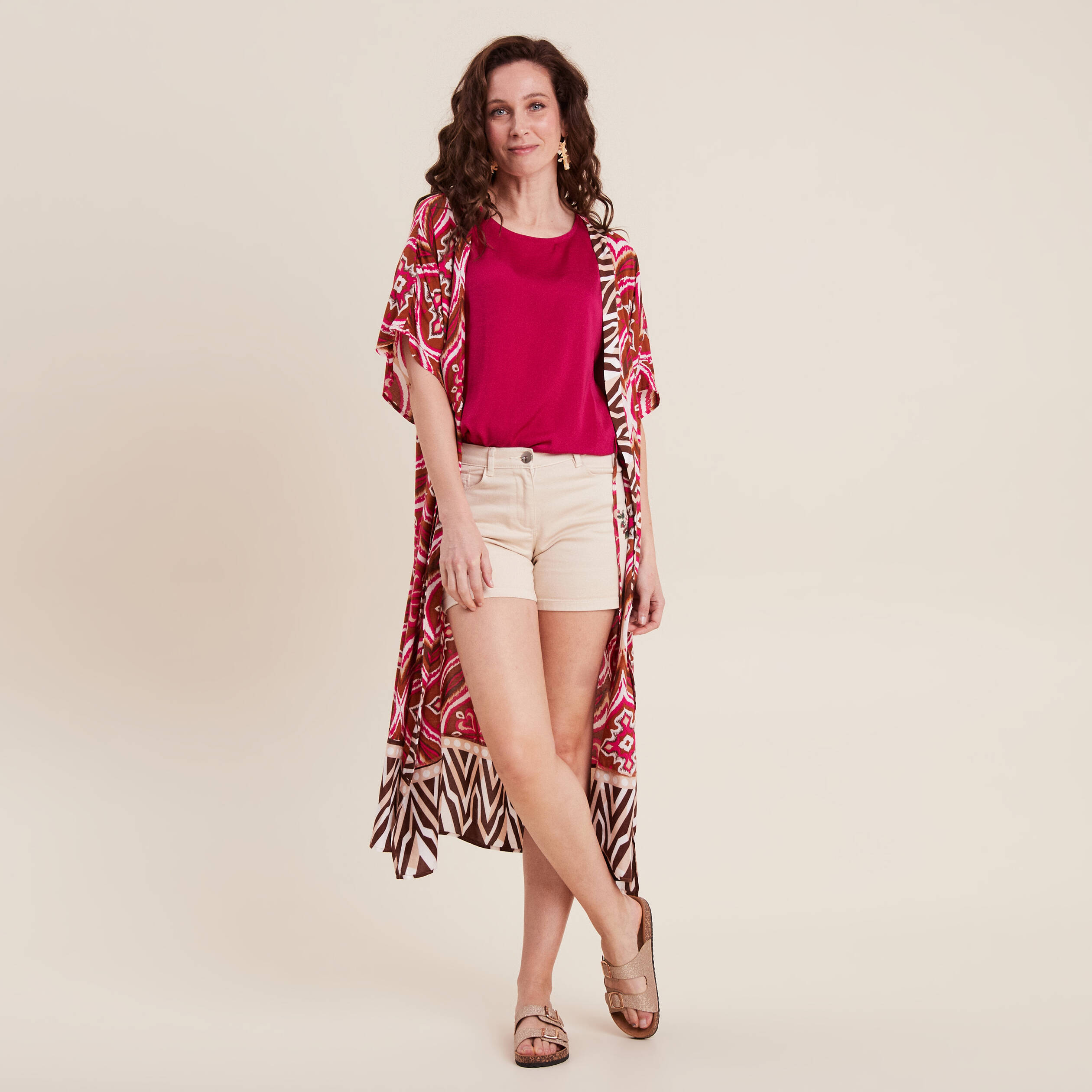 Short brodé beige femme