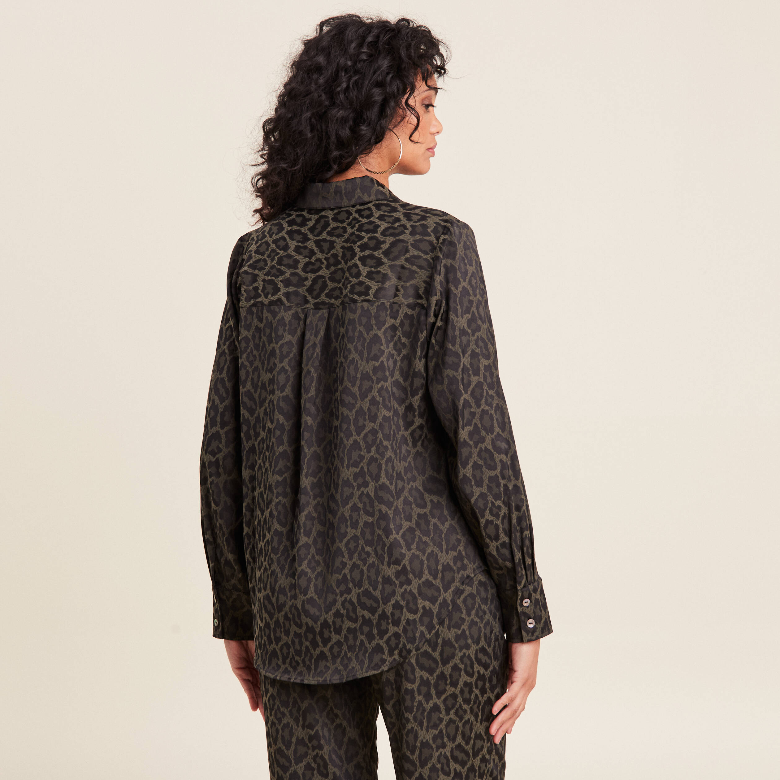 Chemise manches longues vert kaki femme