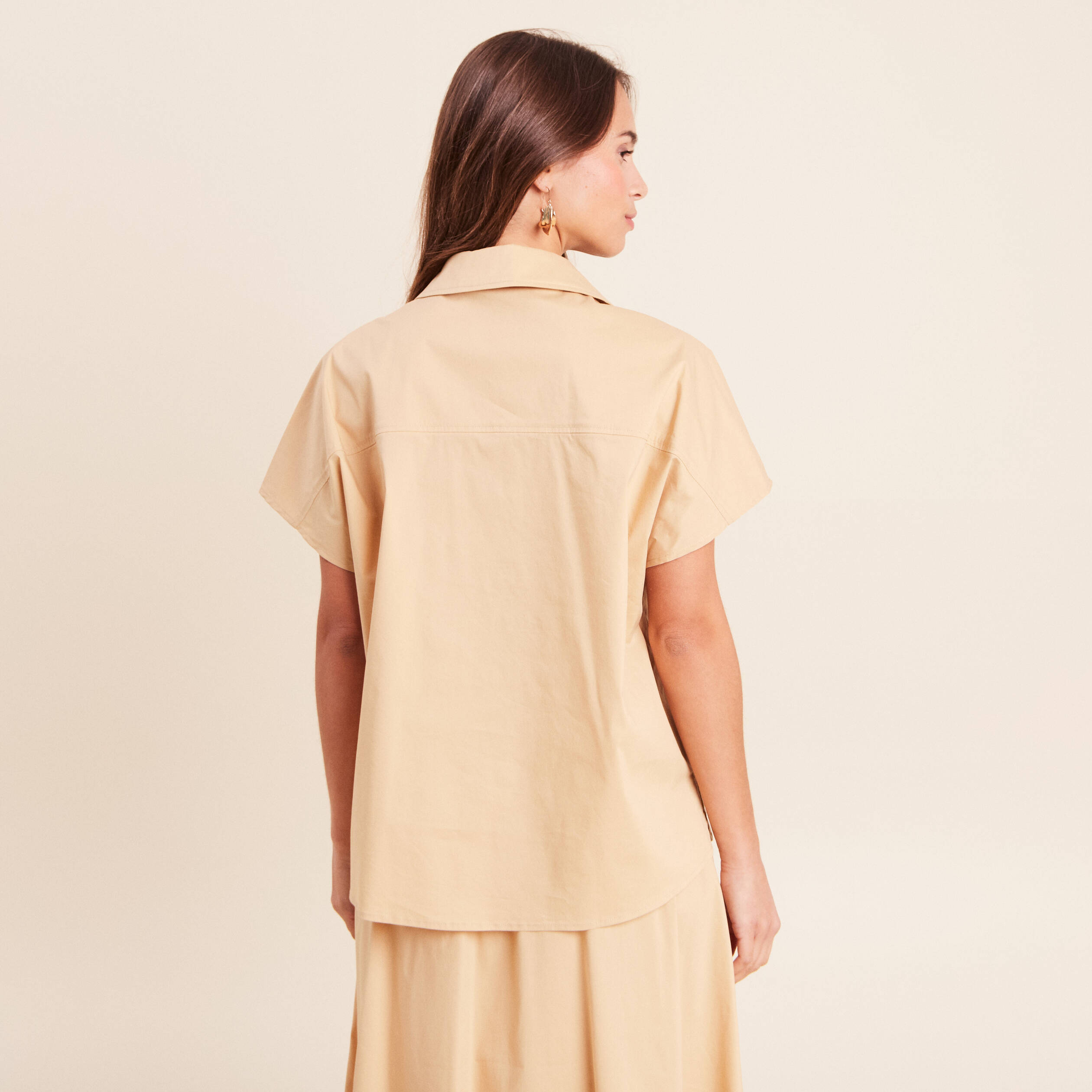 Blouse ample col chemise manches courtes beige femme