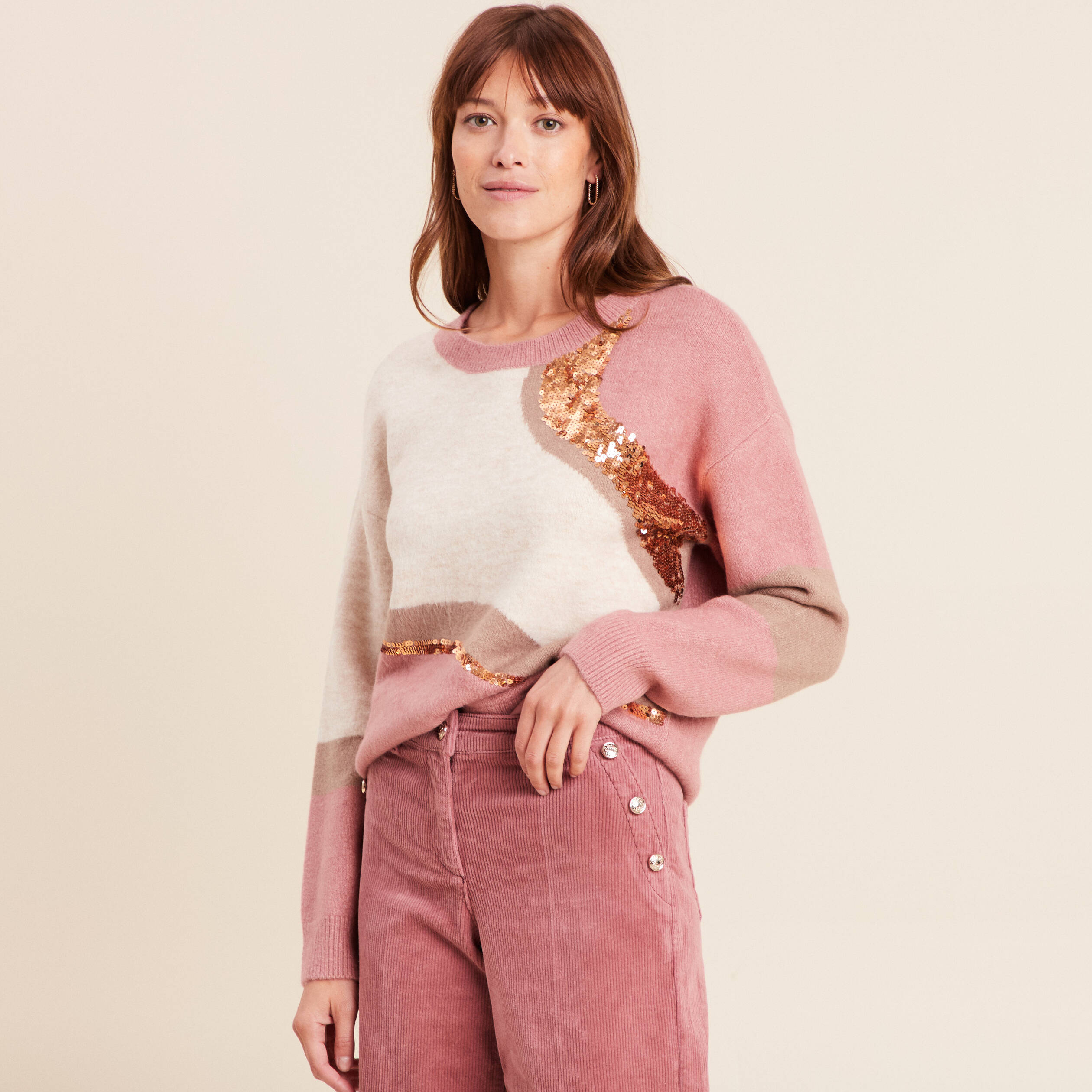 Pull col rond manches longues &agrave; sequins taupe femme