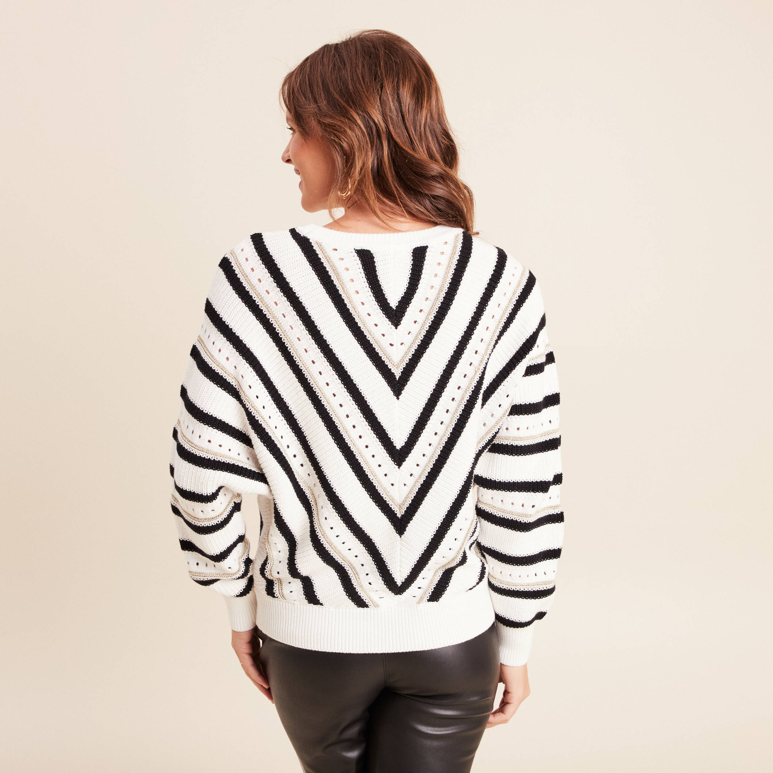 Pull col rond manches longues noir femme