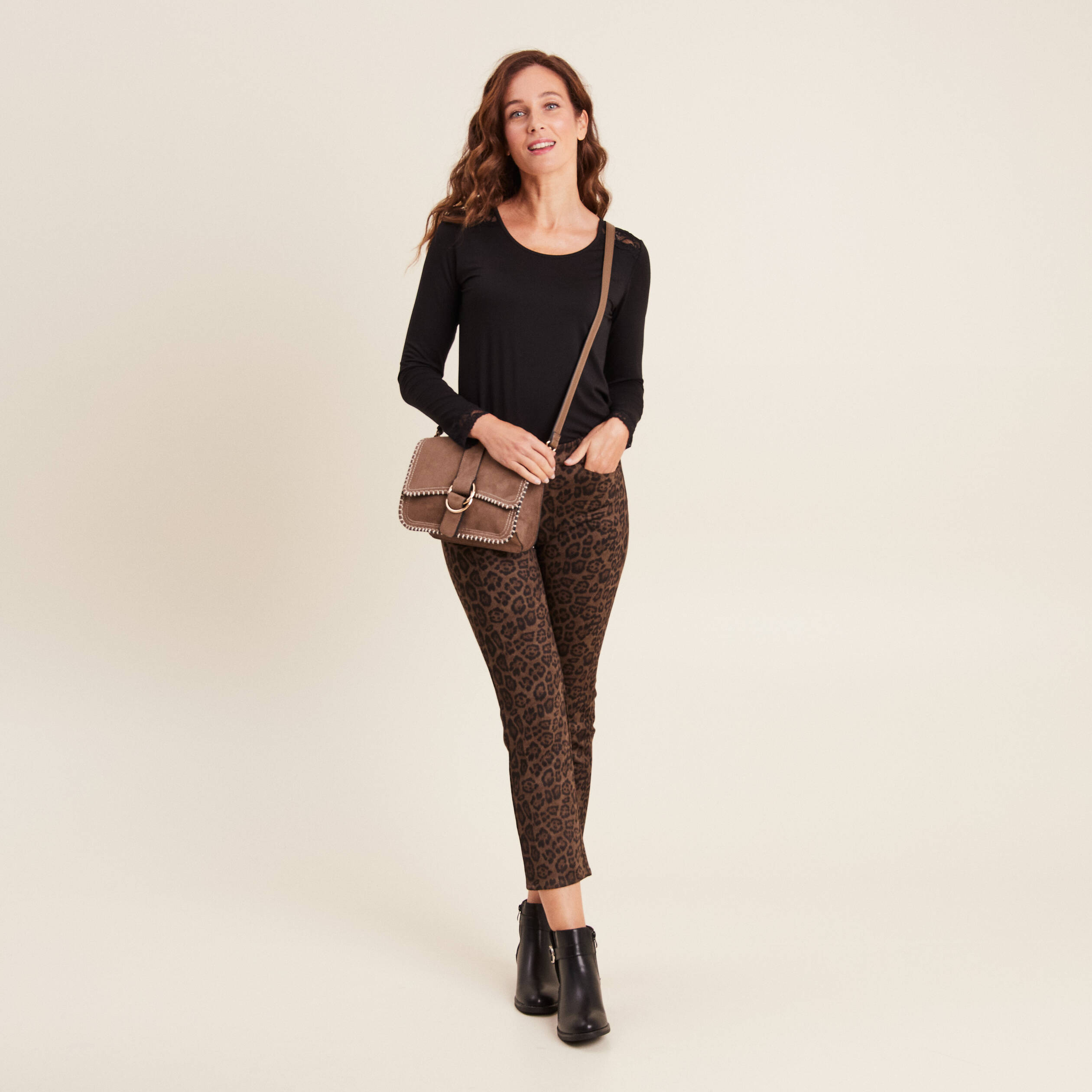 Pantalon droit suédine taupe femme
