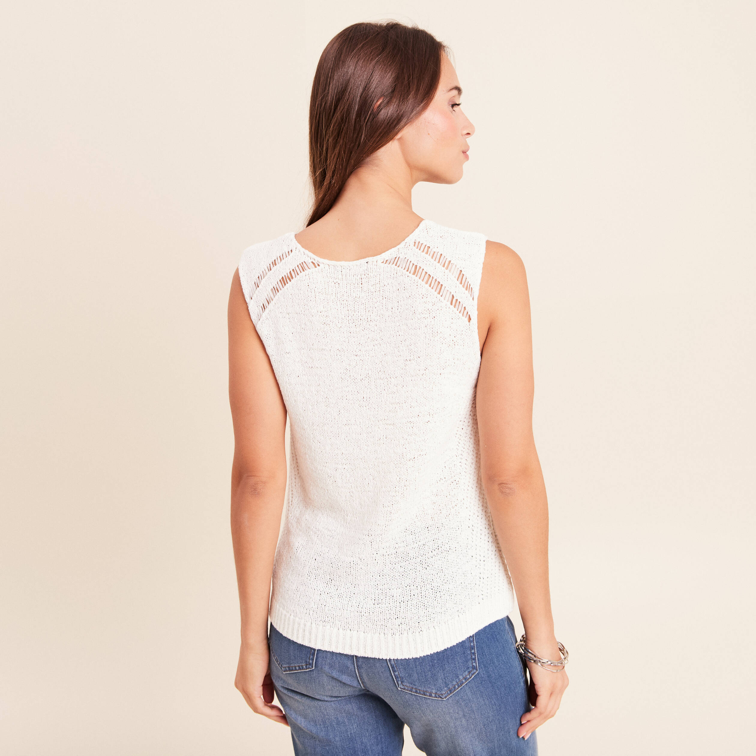 D&eacute;bardeur tricot sans manches blanc femme
