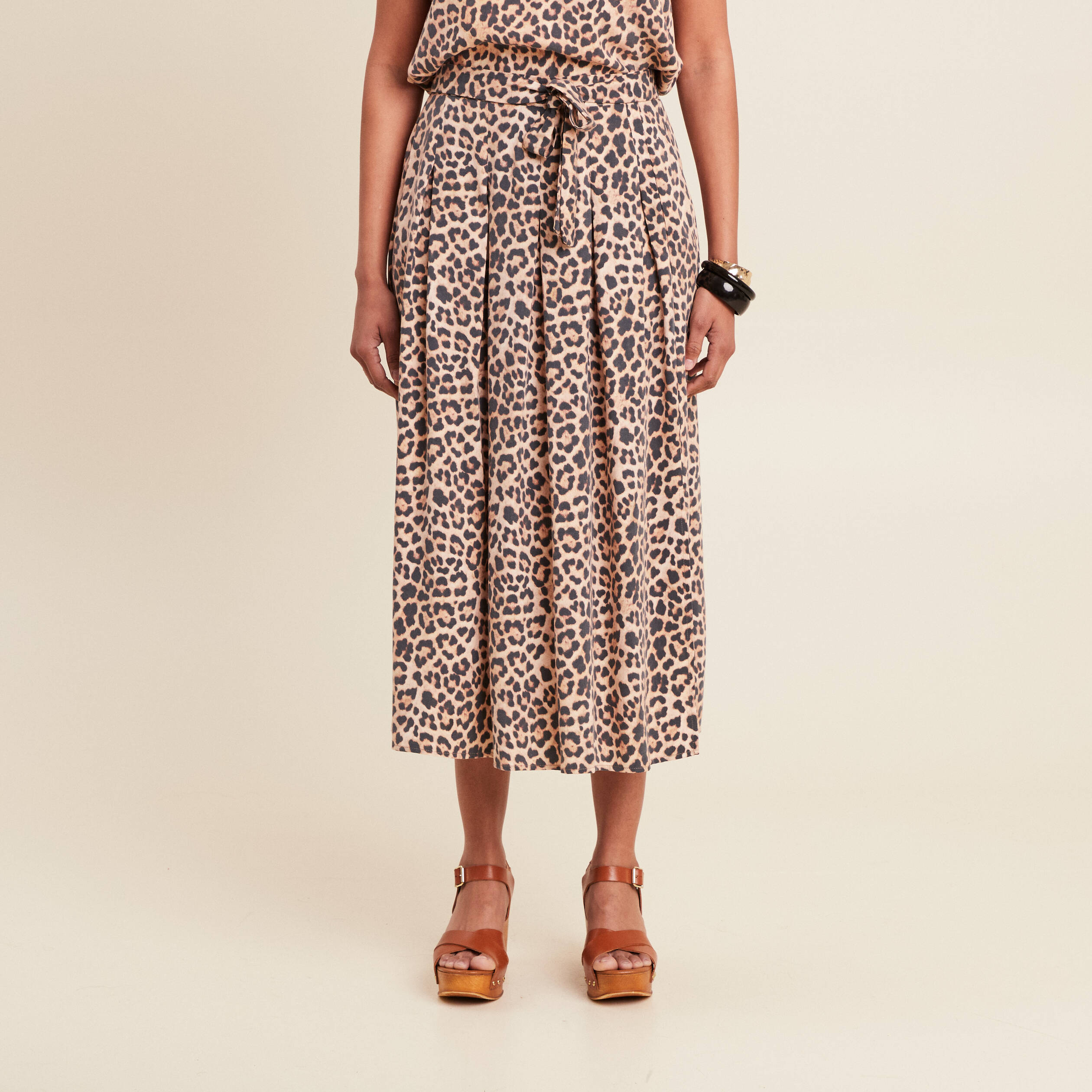 Jupe midi évasée plissée sable femme