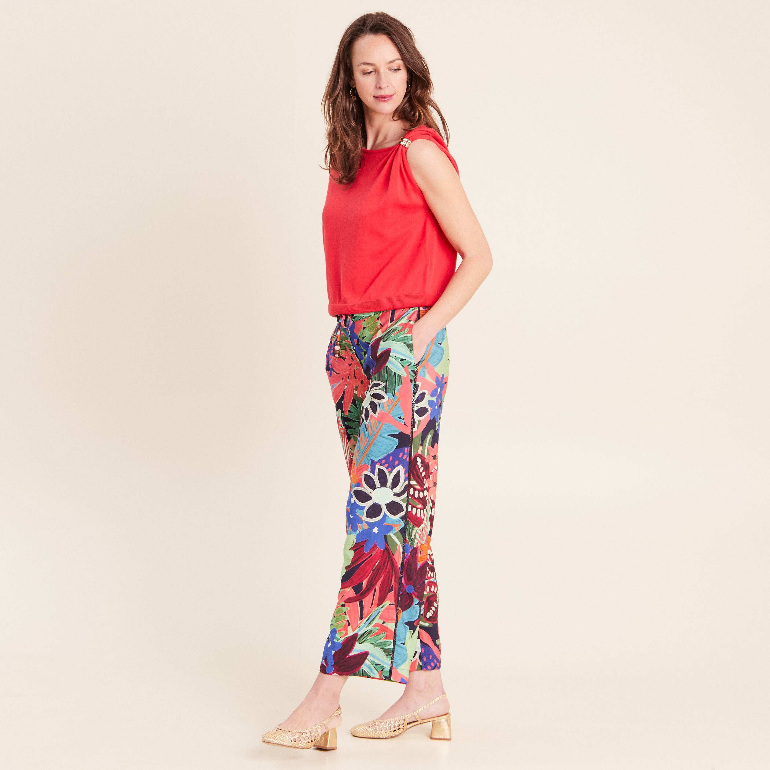 Pull sans manches col rond rouge femme