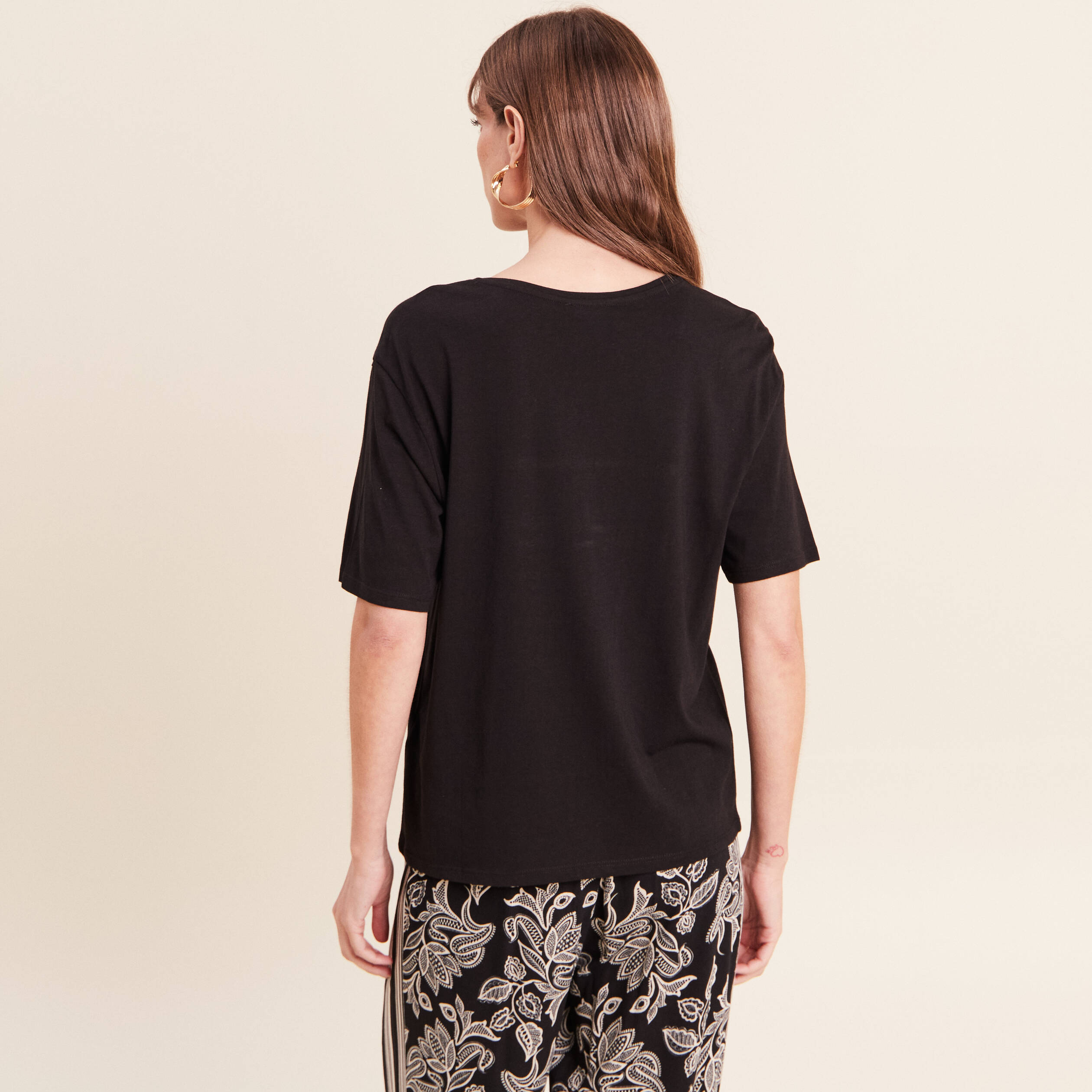 T-shirt col rond manches courtes noir femme