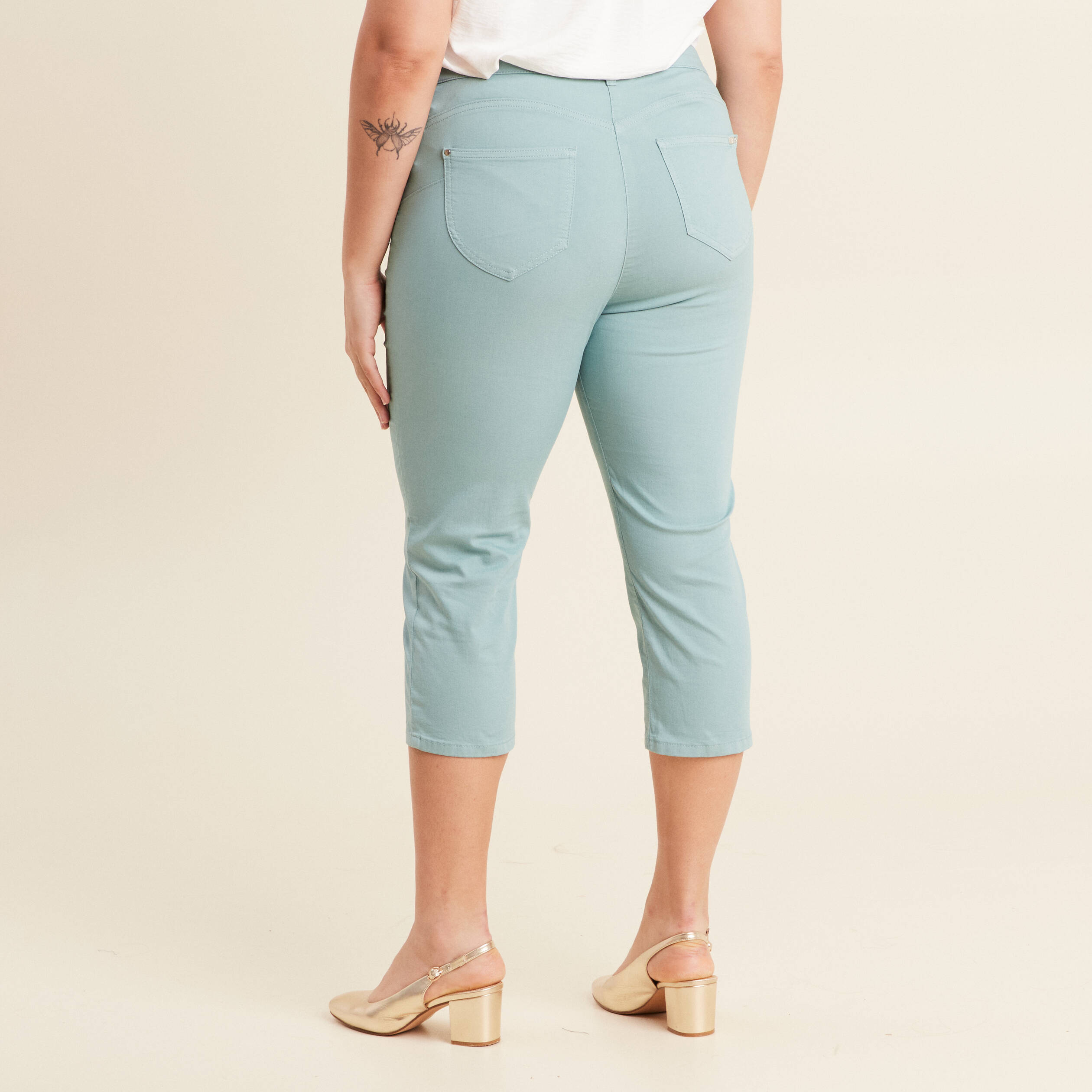 Pantacourt droit taille standard bleu canard femme