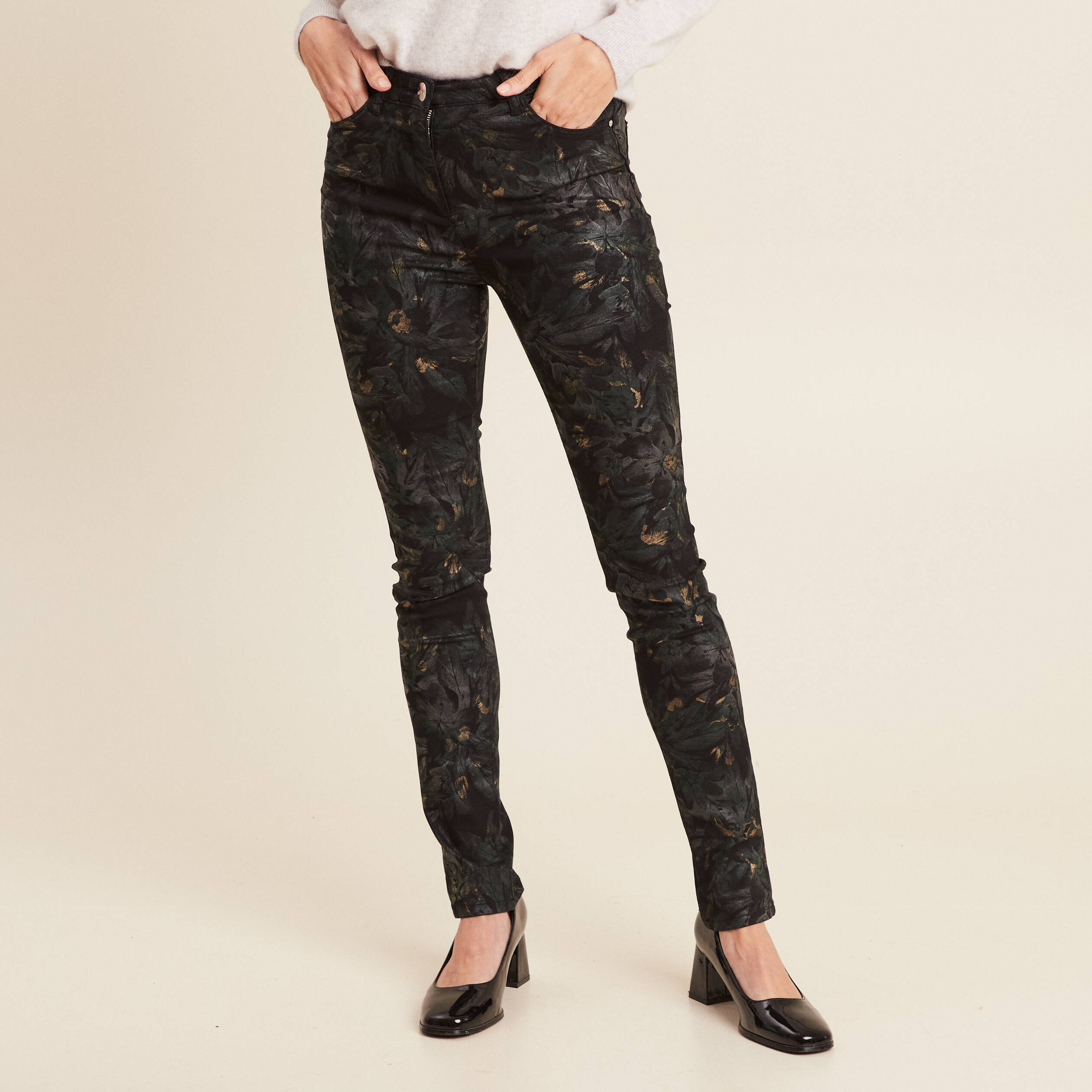 Pantalon ajusté noir femme