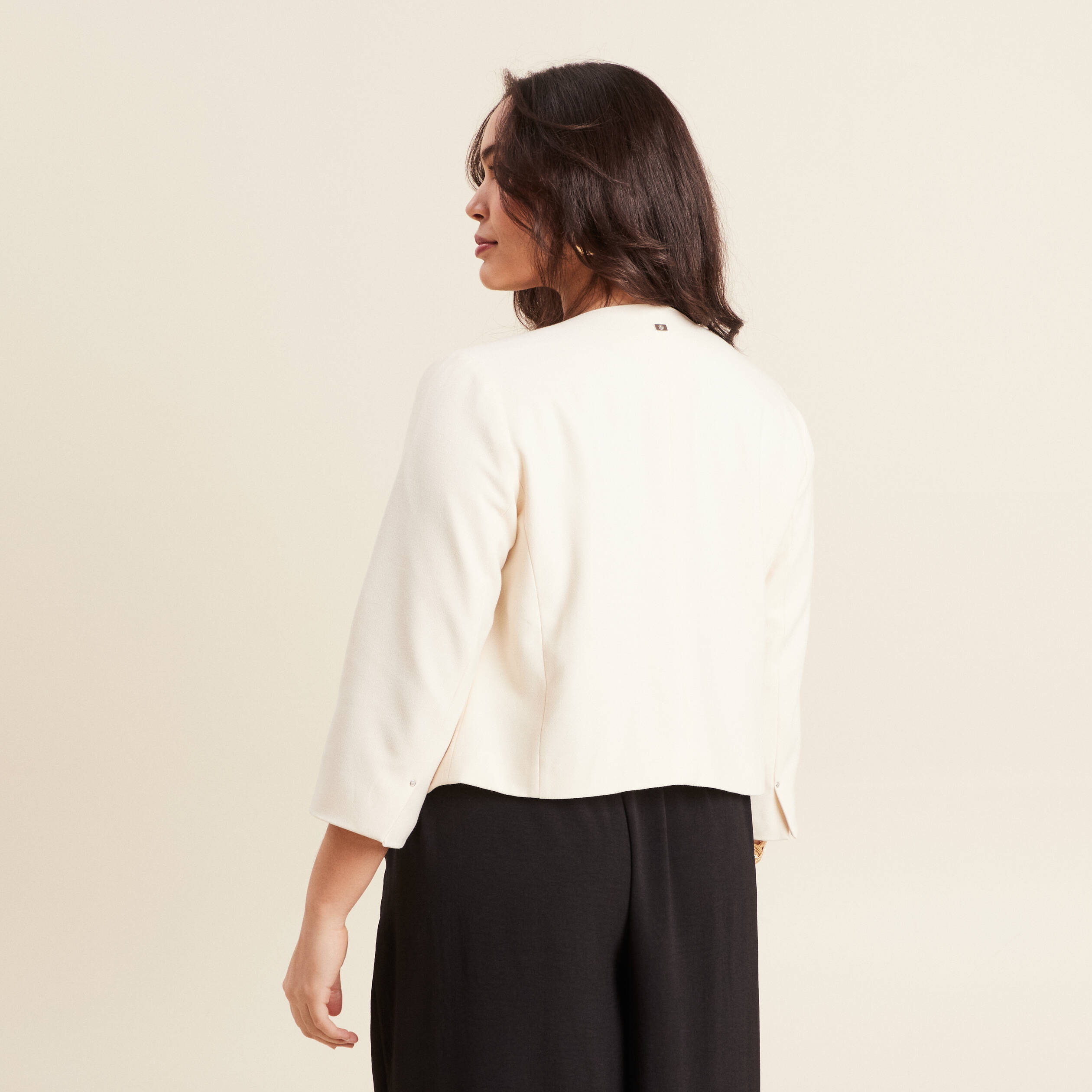 Veste cintr&eacute;e ecru femme