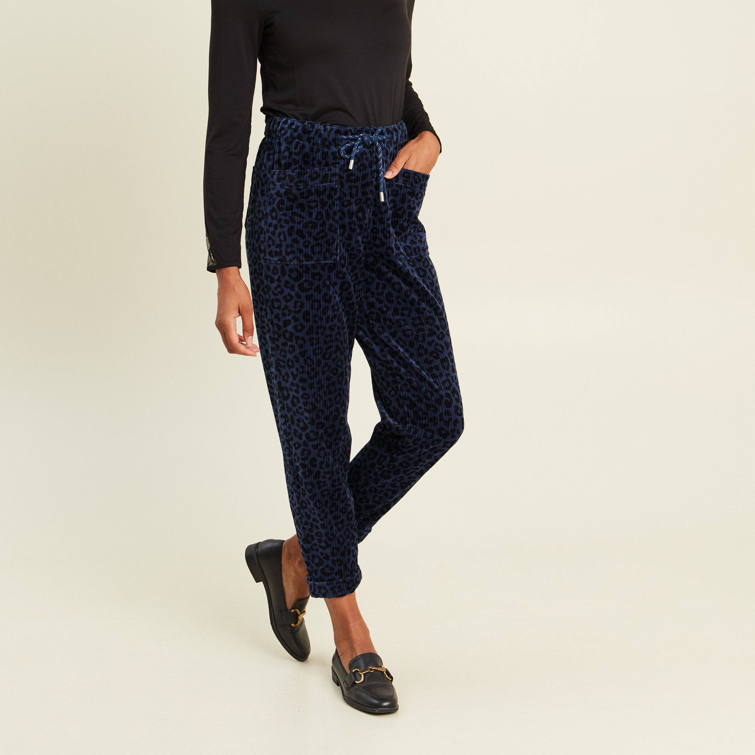 Pantalon coupe mom en velours bleu femme