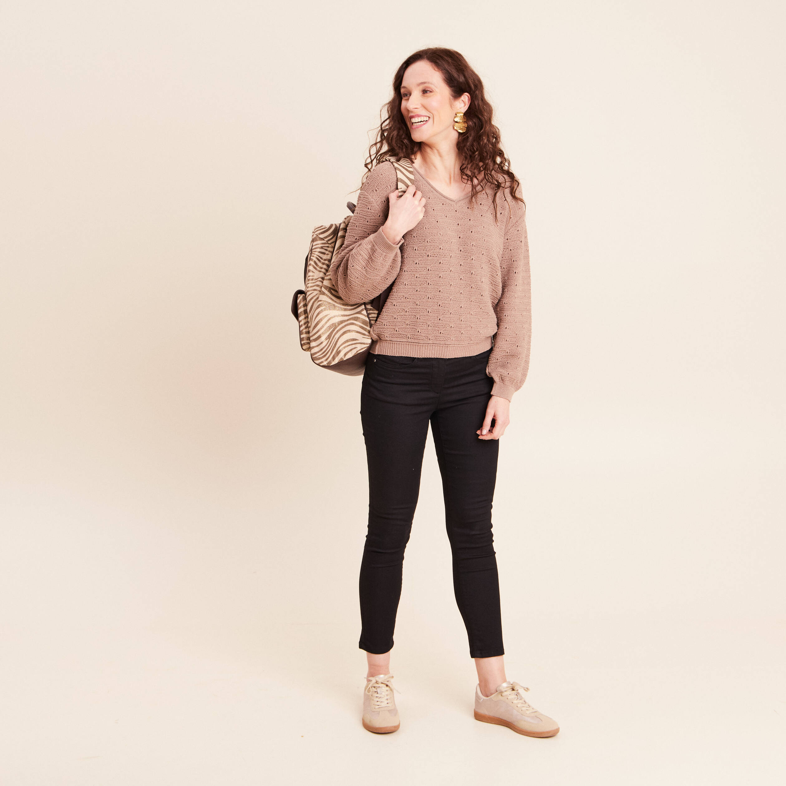 Pull droit long col v manches longues sable femme