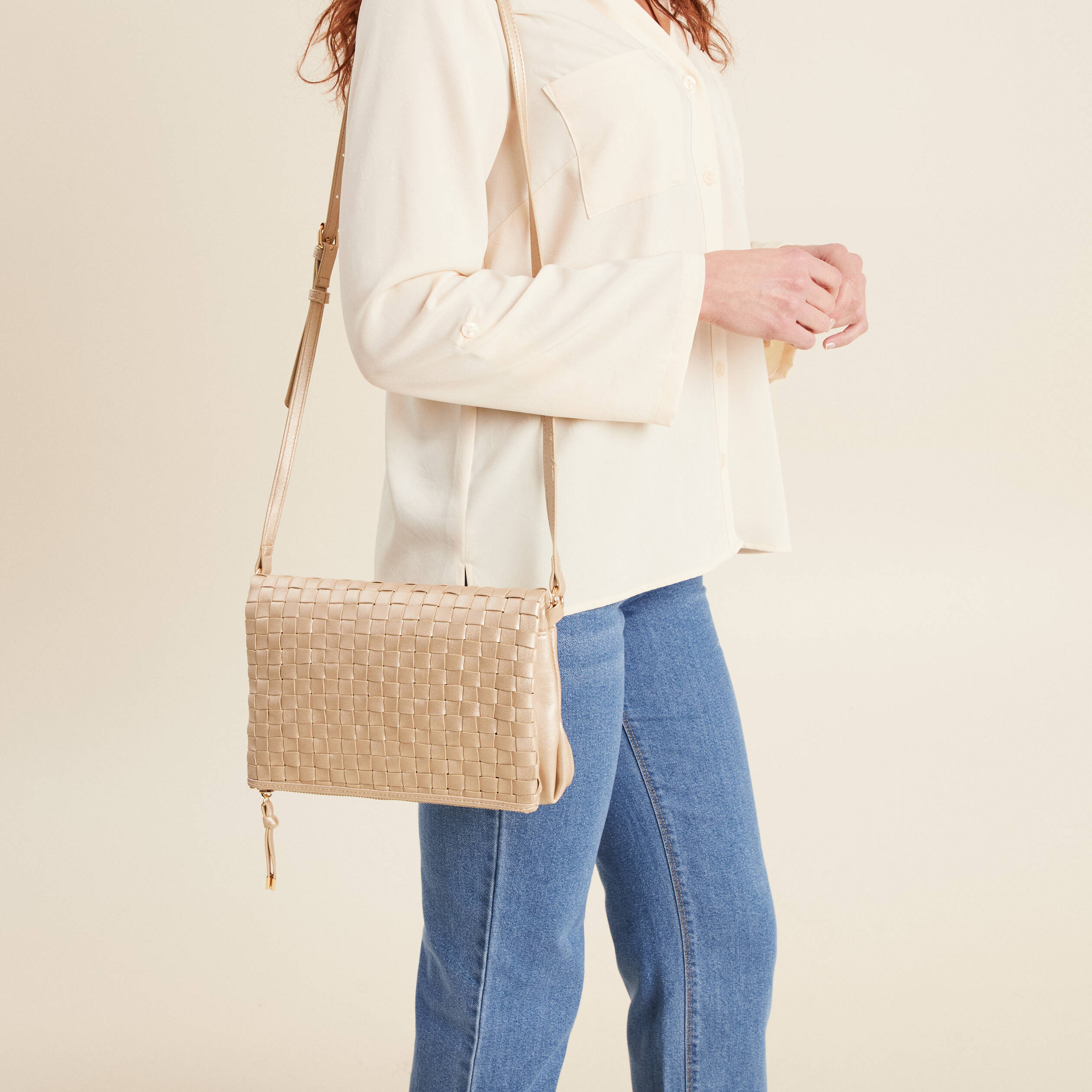 sac pochette rabat tresse couleur or femme Sac pochette rabat tressé couleur or femme