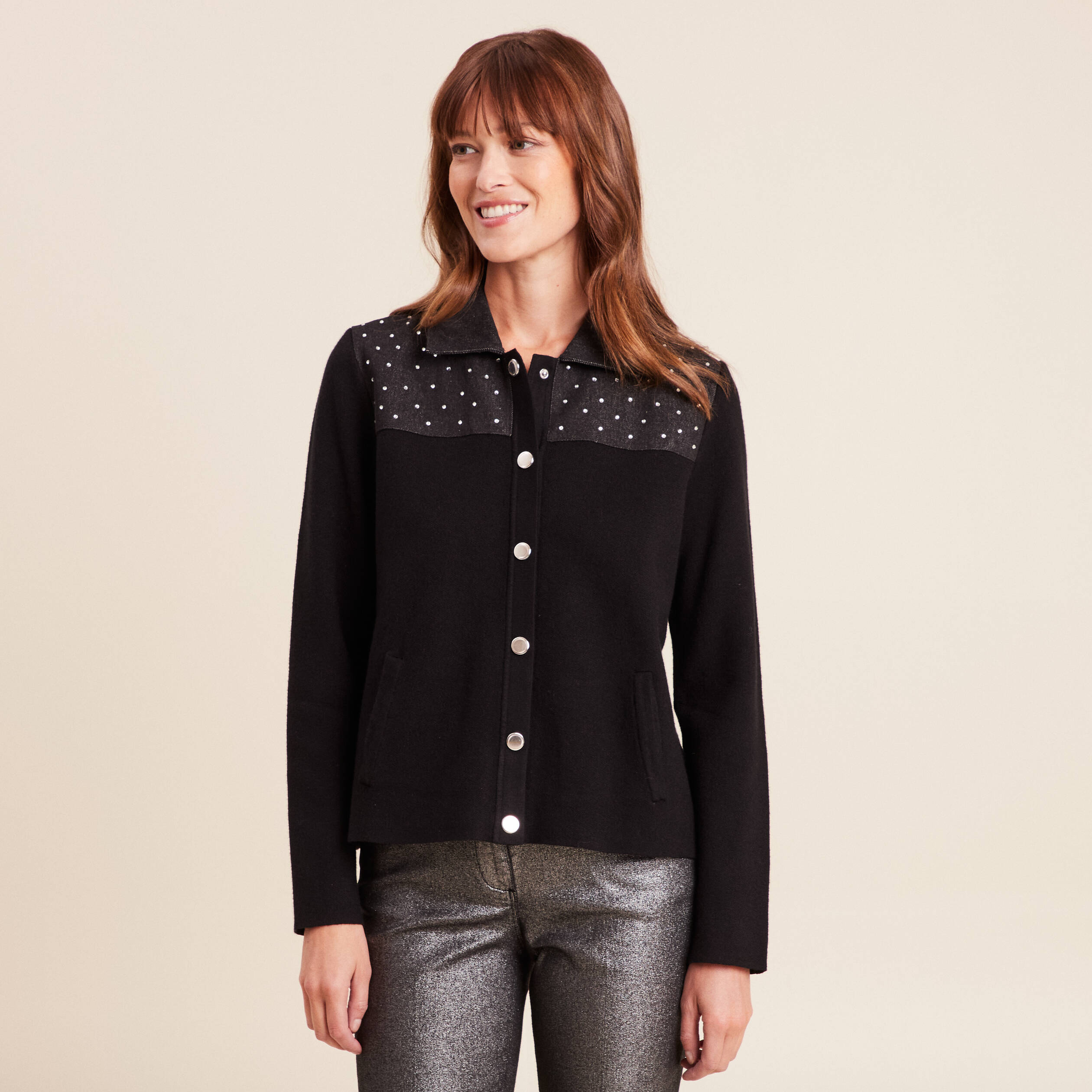Gilet col rond manches longues strass noir femme