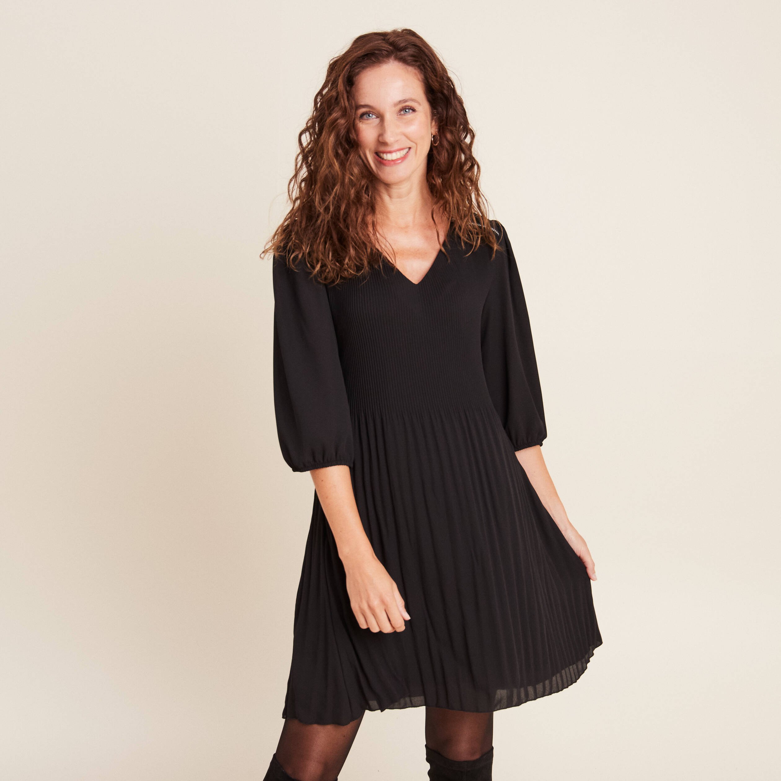 Robe evasee fluide plissee noir femme Breal