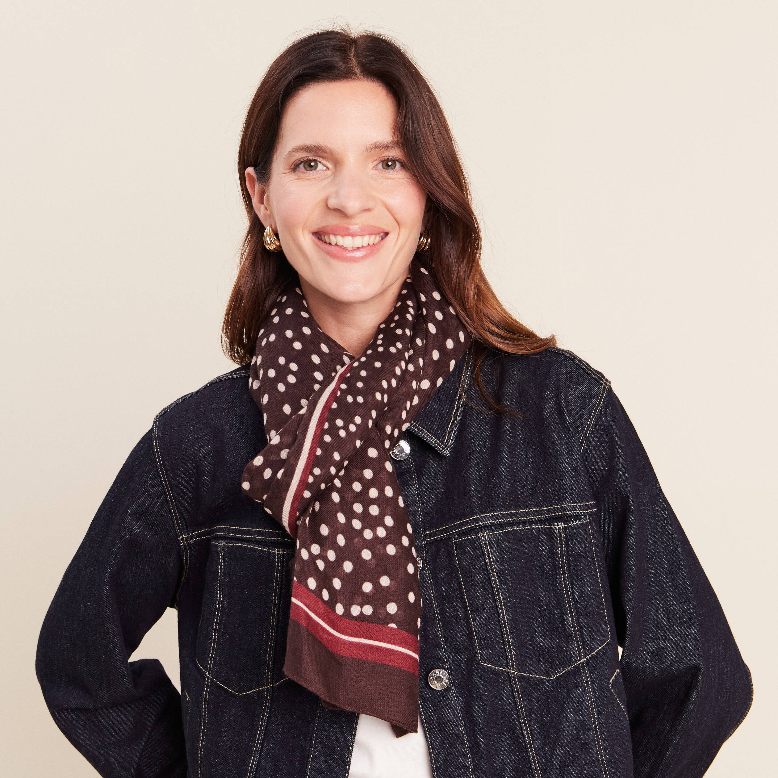 Foulard marron fonc&eacute; femme