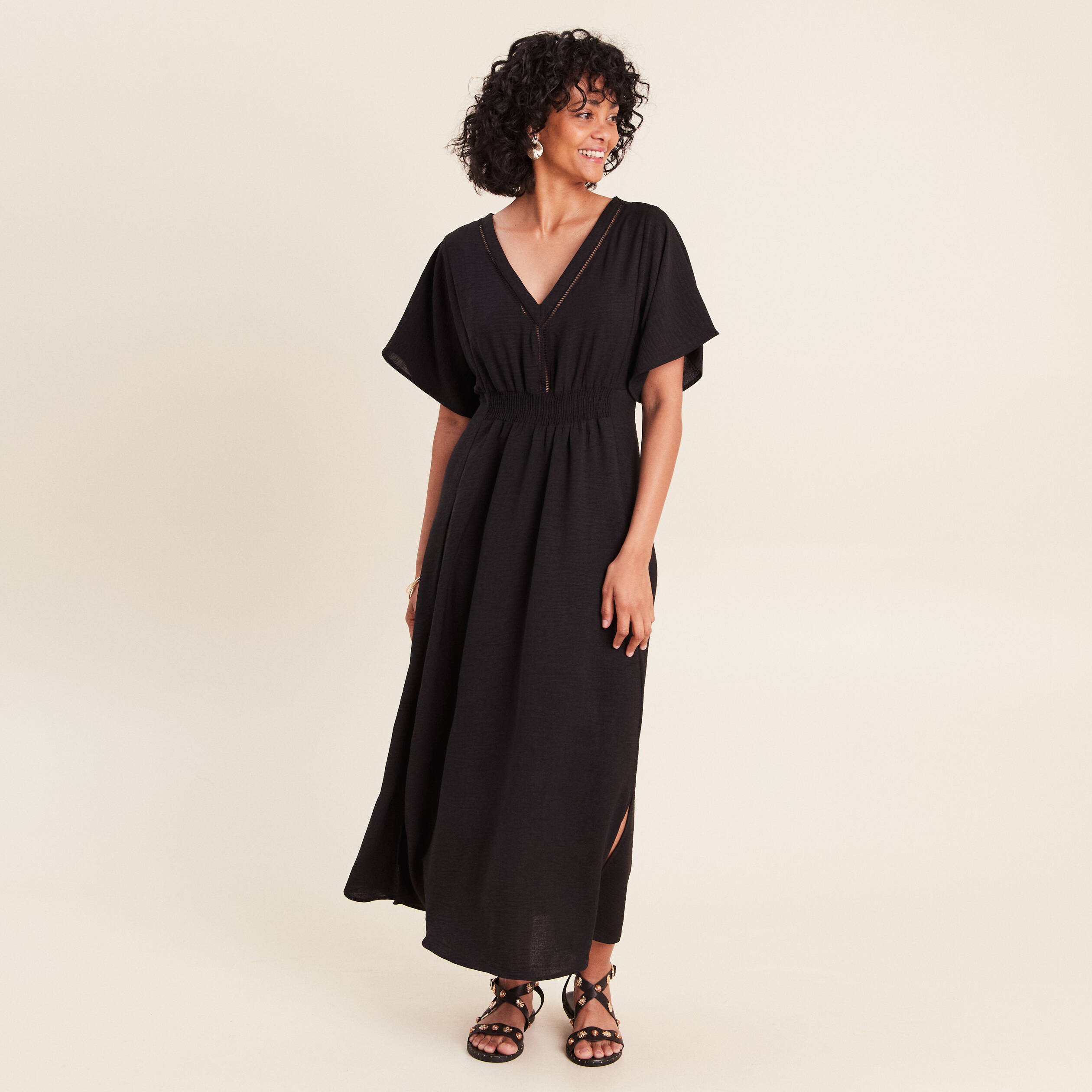 Robe longue &eacute;vas&eacute;e col v manches coudes noir femme