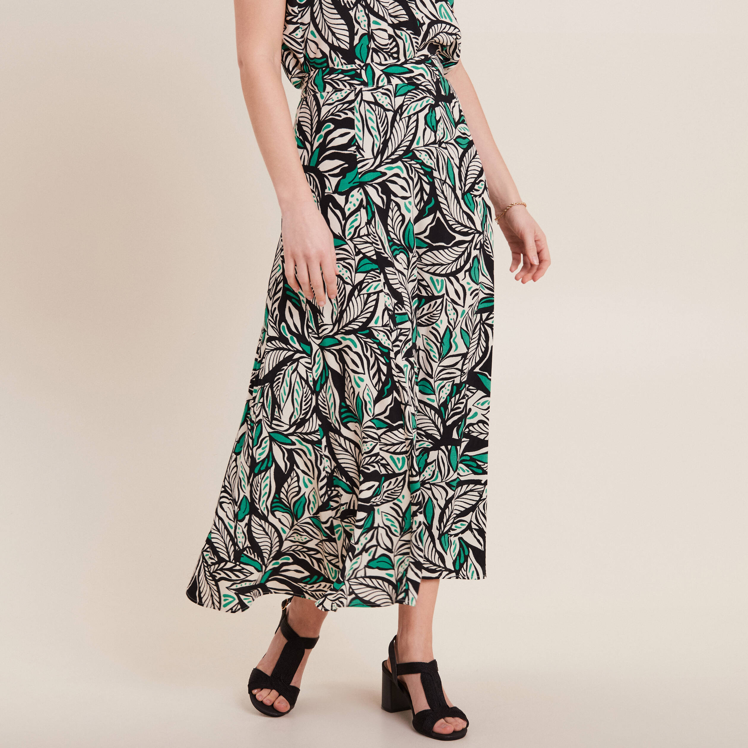 Jupe longue &eacute;vas&eacute;e vert femme