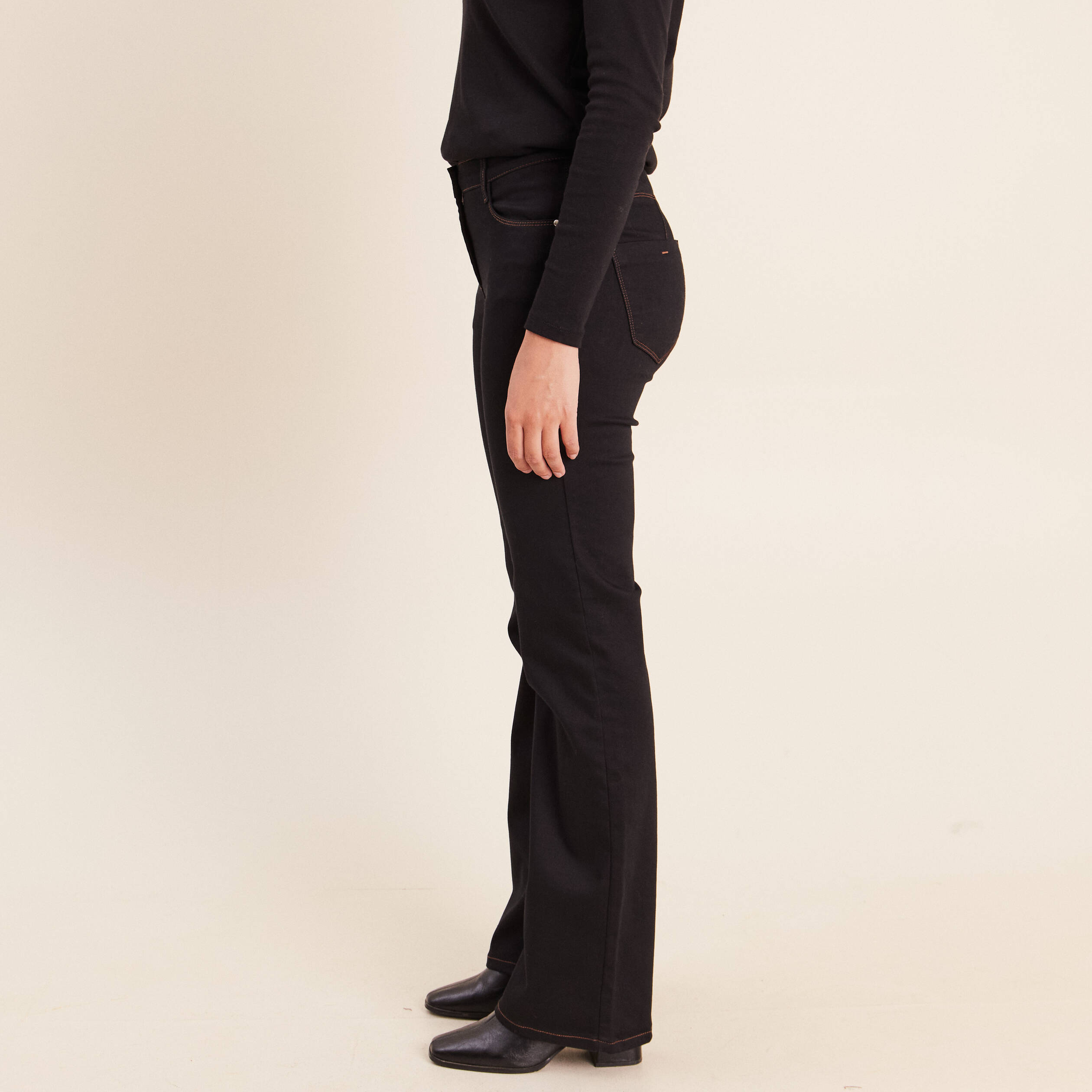 Jean magique L'Unique coupe bootcut denim noir femme