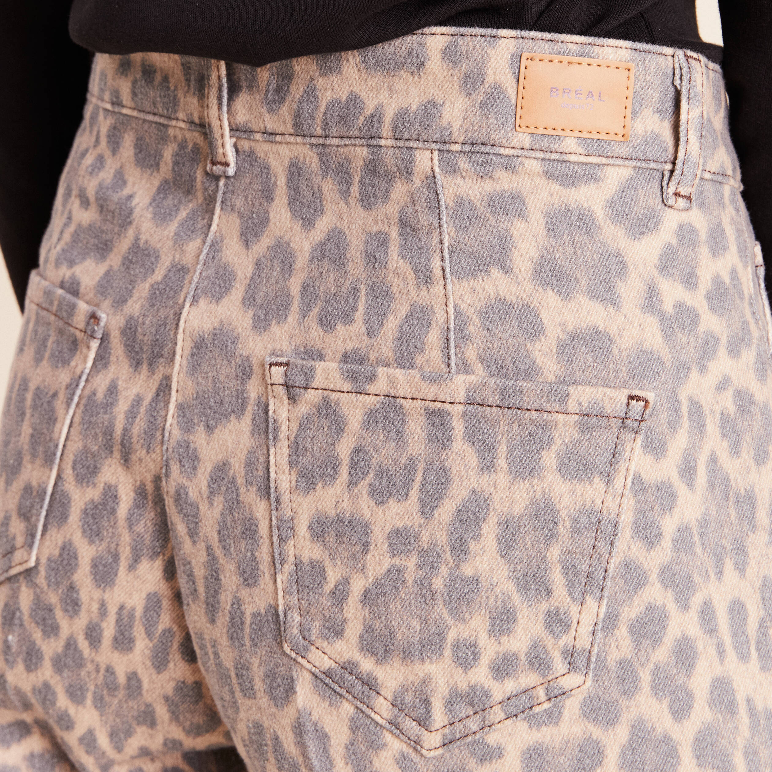 Pantalon taille haute coupe large marron femme