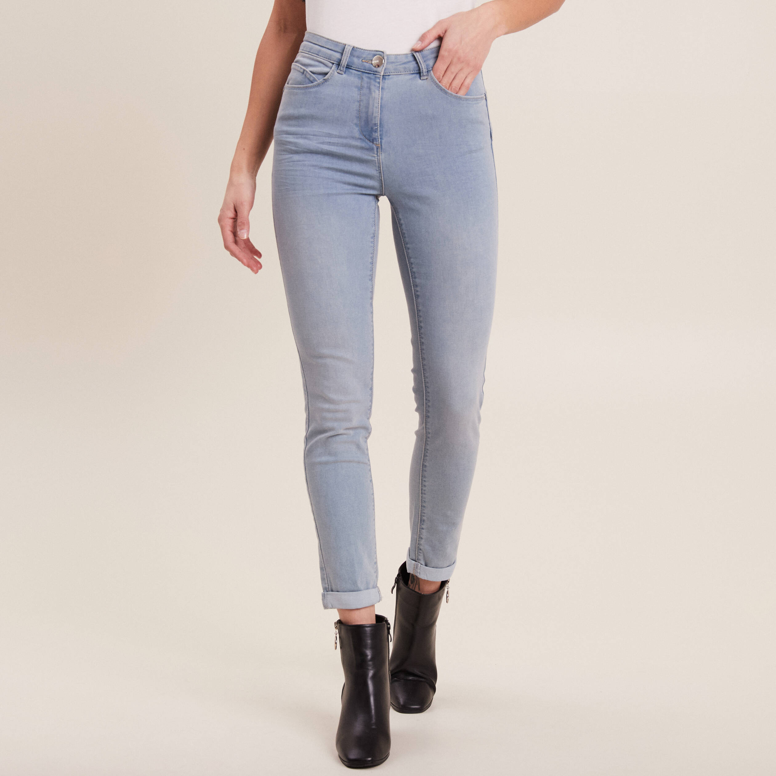 Jean coupe ajust&eacute;e 7/8&egrave;me denim baby bleu femme