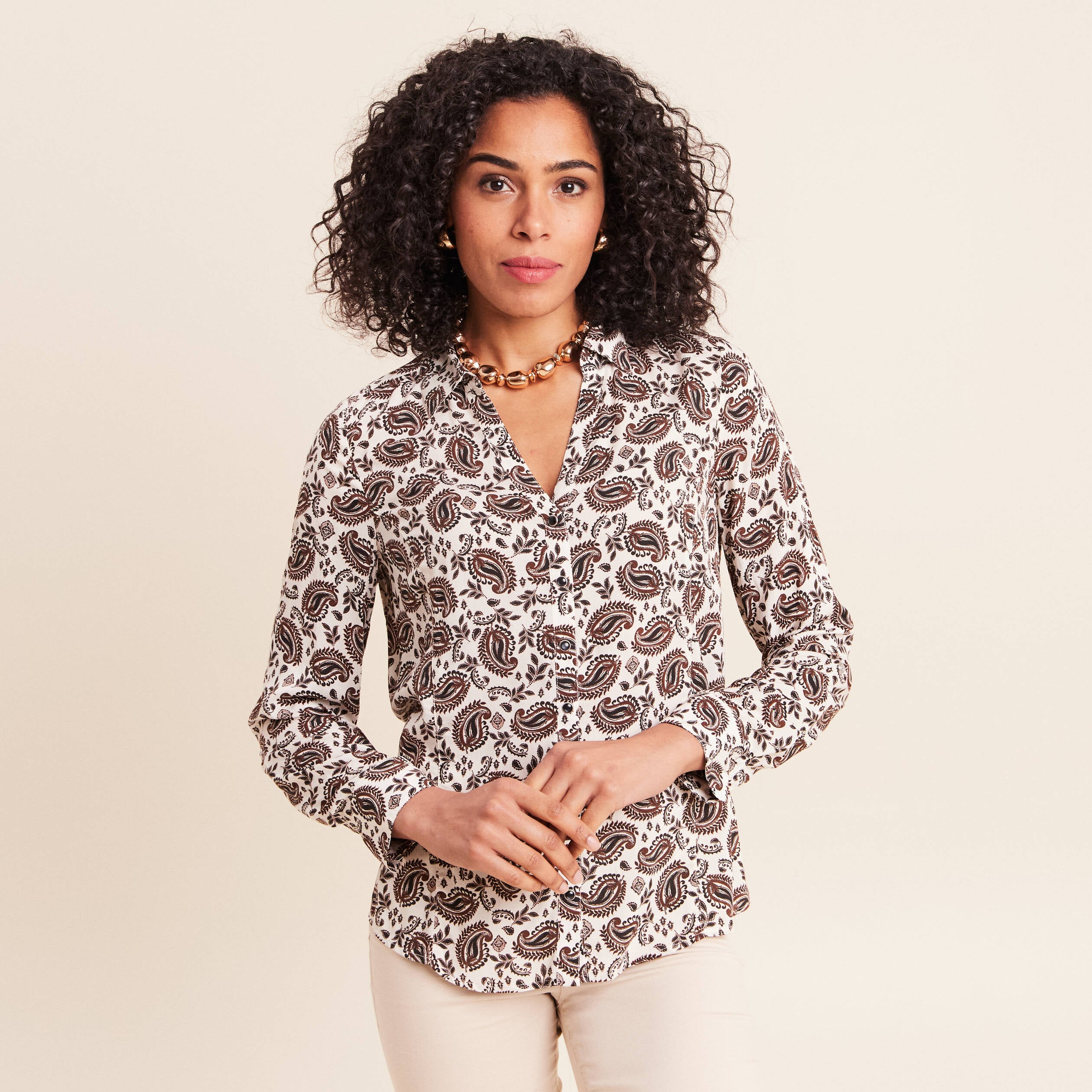 Chemise cintr&eacute;e manches longues fluide blanc femme